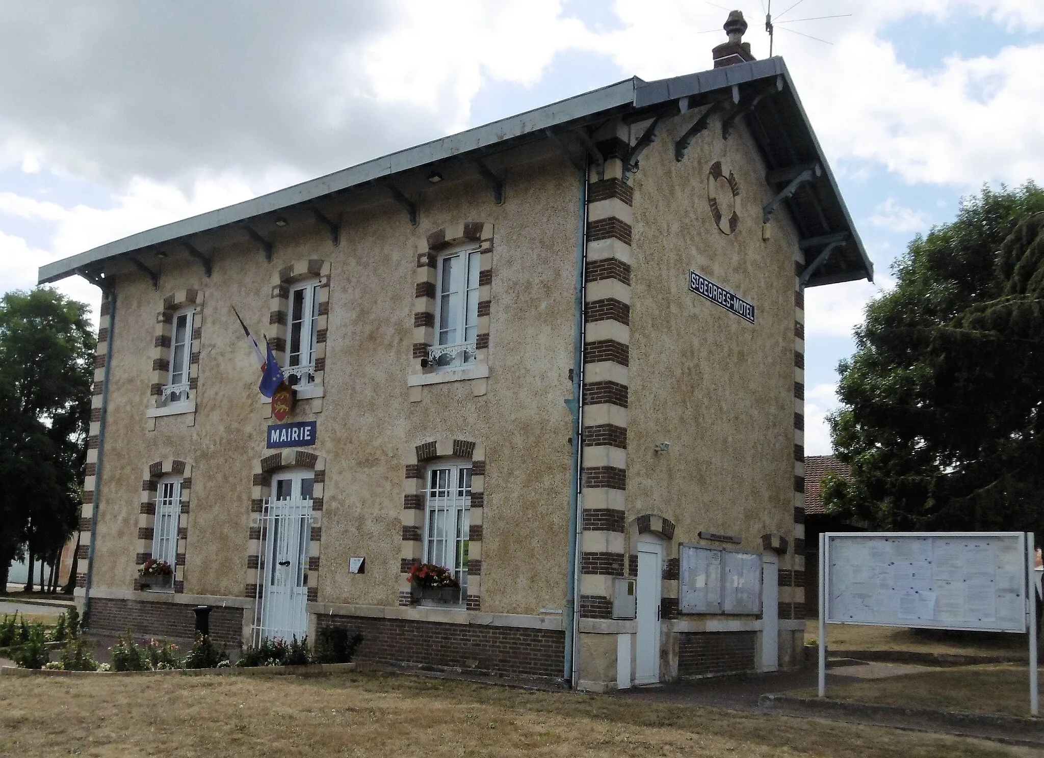 Photo showing: Saint-Georges-Motel ancienne gare mairie