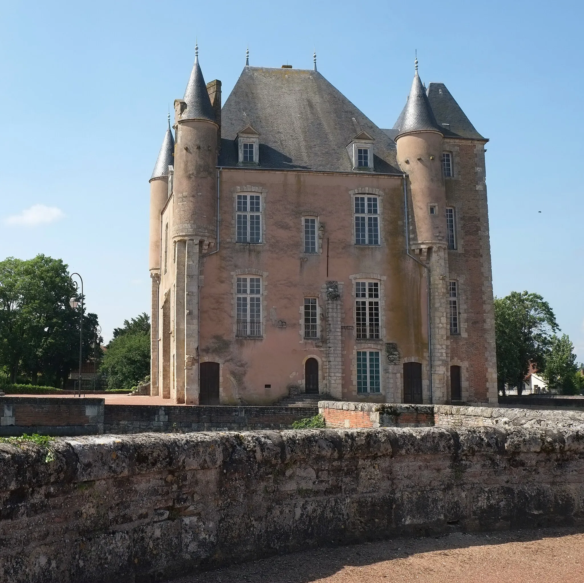 Photo showing: Schloss in Bellegarde (Loiret) (Frankreich)
