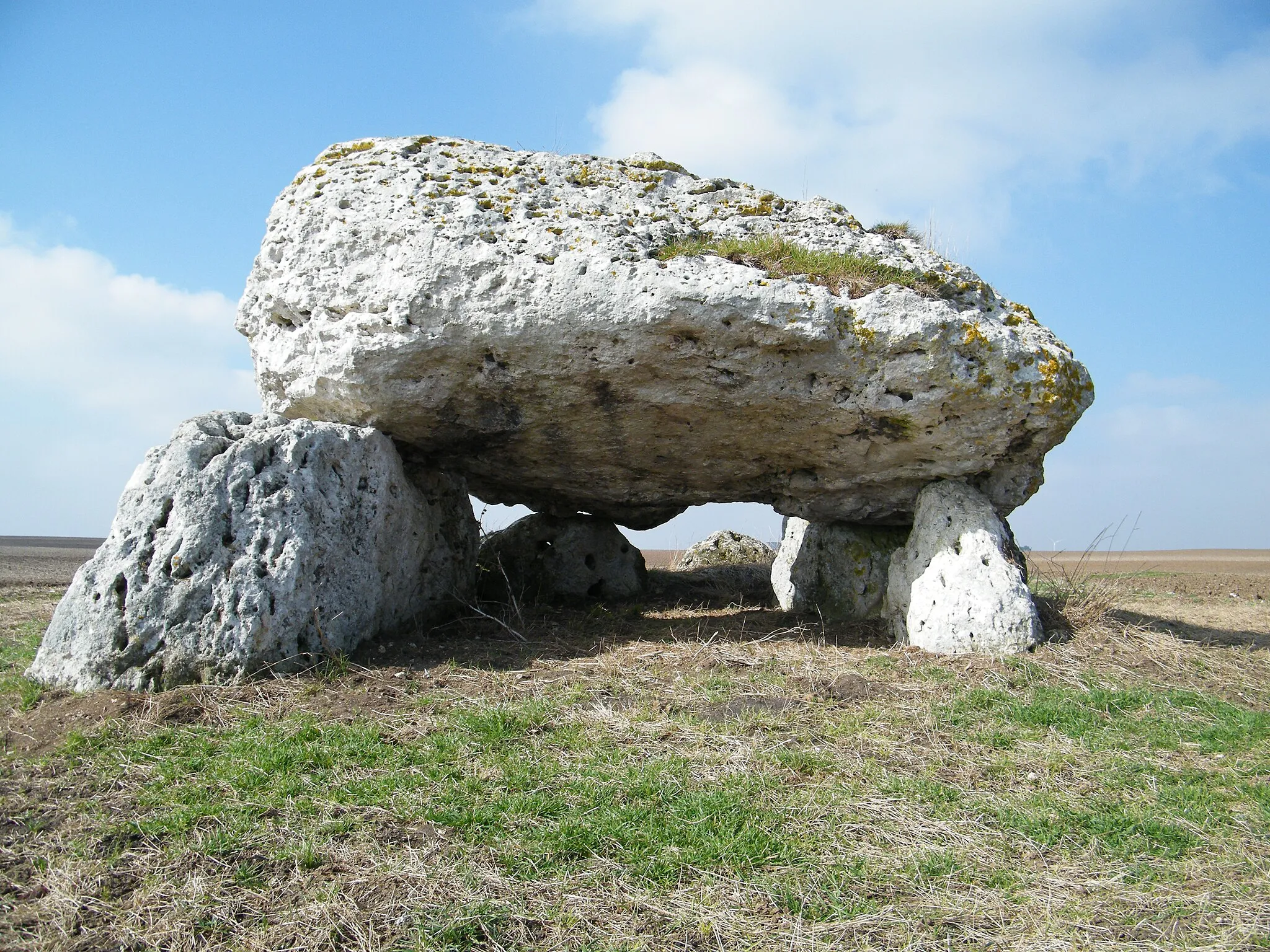 Photo showing: Dolmen de Coulmiers