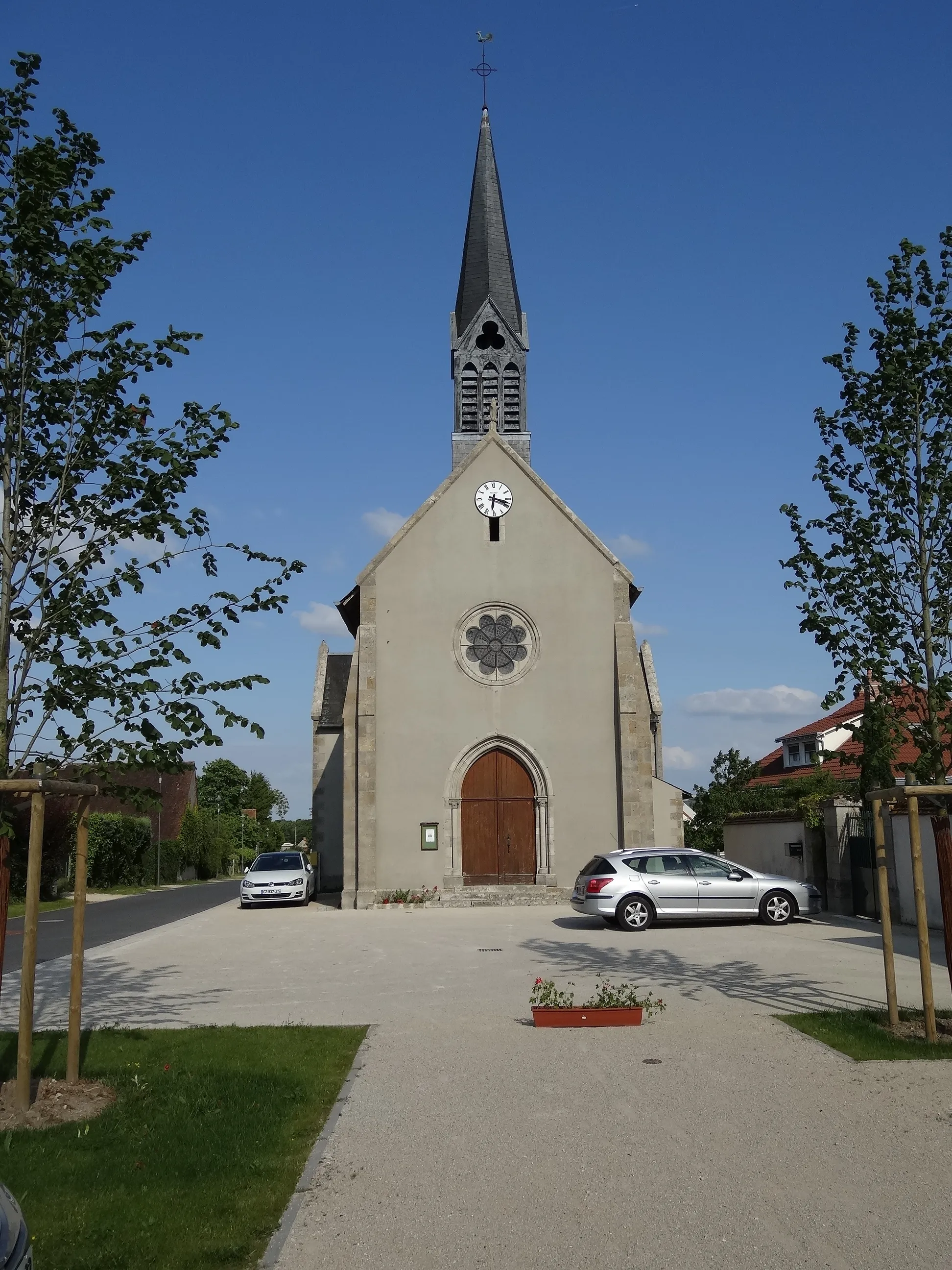 Photo showing: Église vue de la mairie