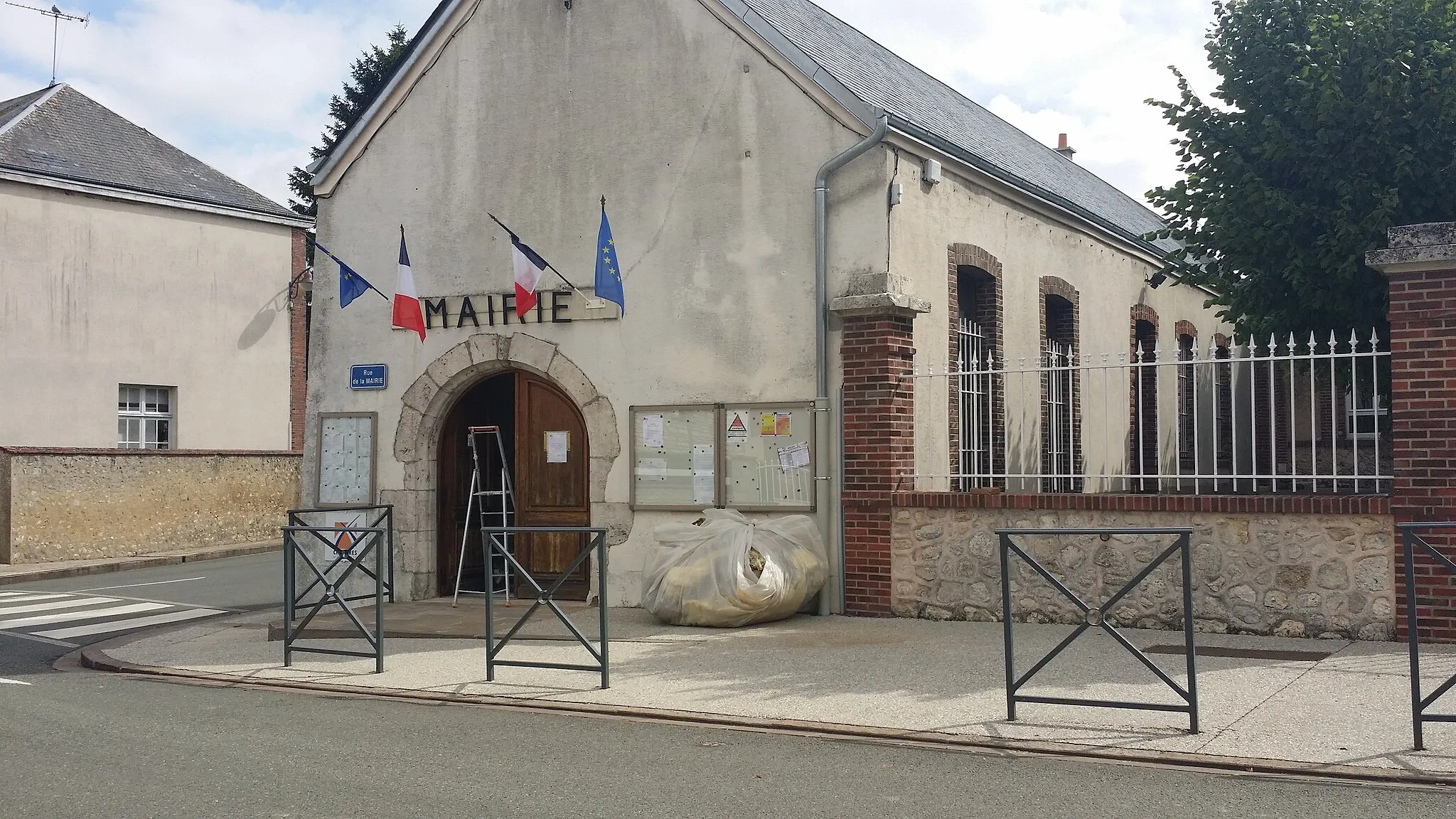 Photo showing: Mairie