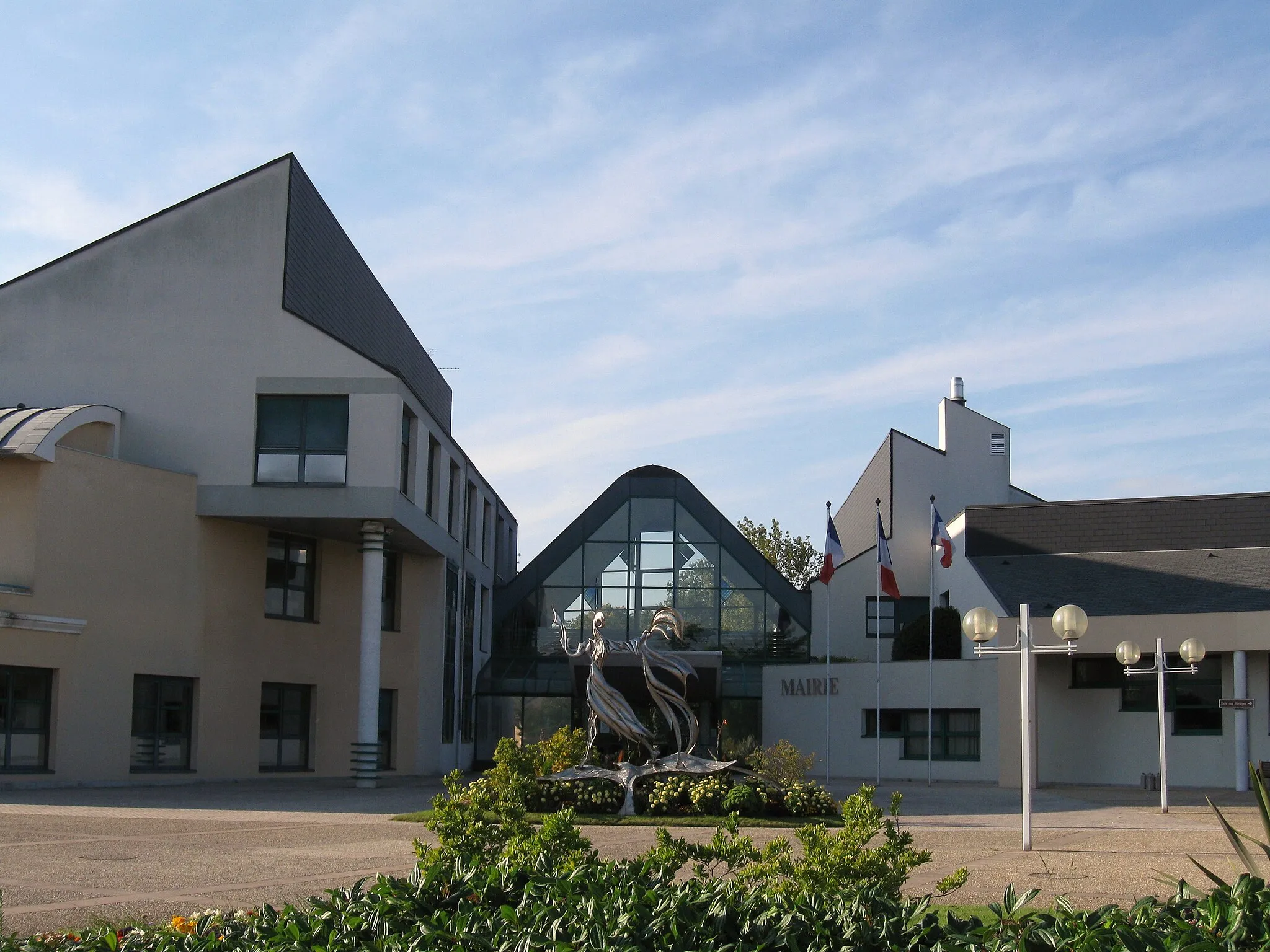 Photo showing: La mairie de Saran, Loiret, France