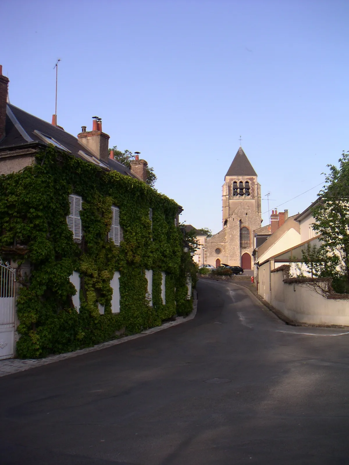 Photo showing: Église de St Jean de Braye.