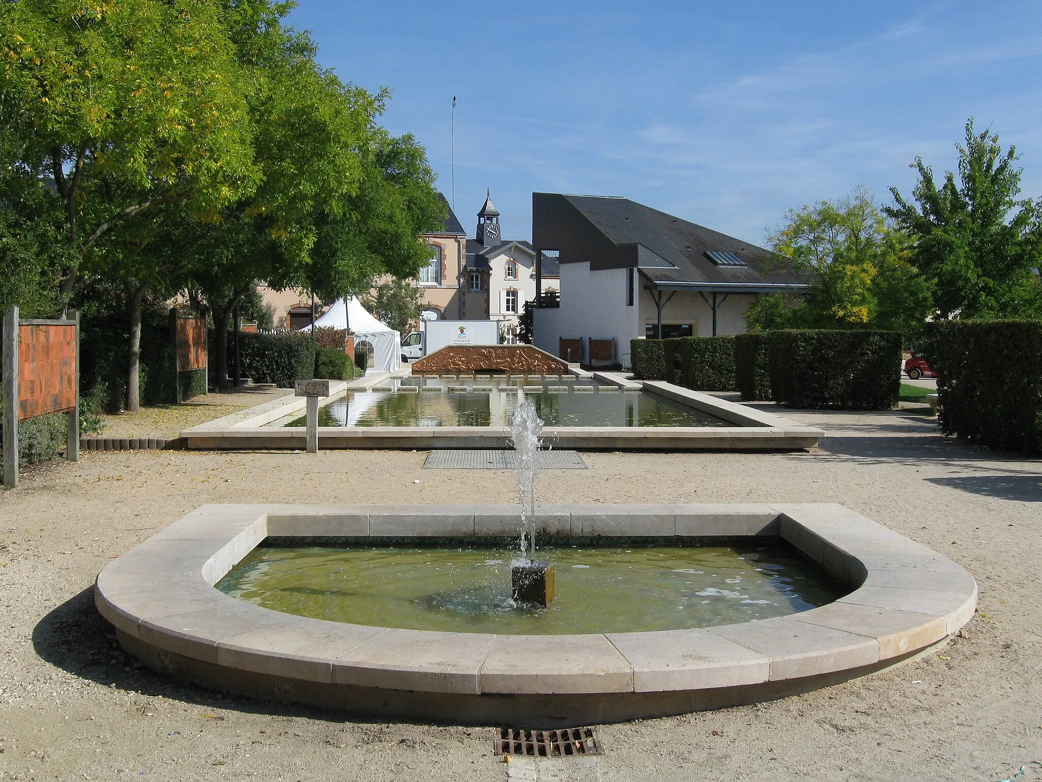 Photo showing: Jardin de la mairie, Saint-Jean-de-Braye, Loiret, France