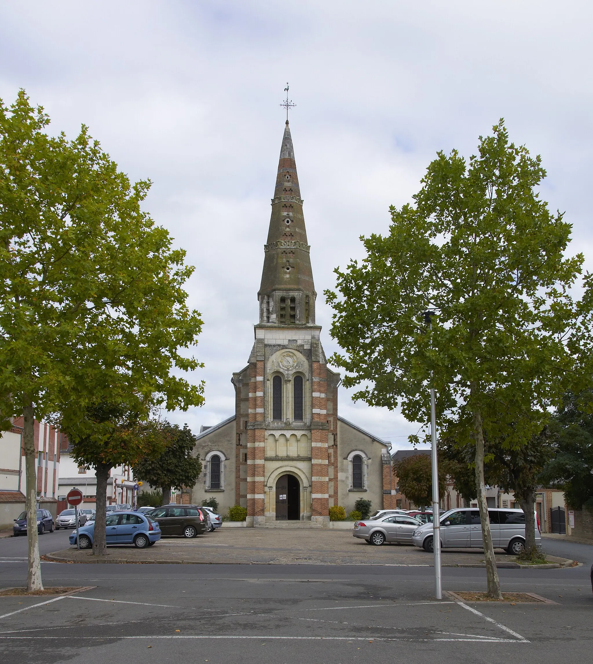 Photo showing: Église Sainte-Anne, Lamotte-Beuvron, Loir-et-Cher, France