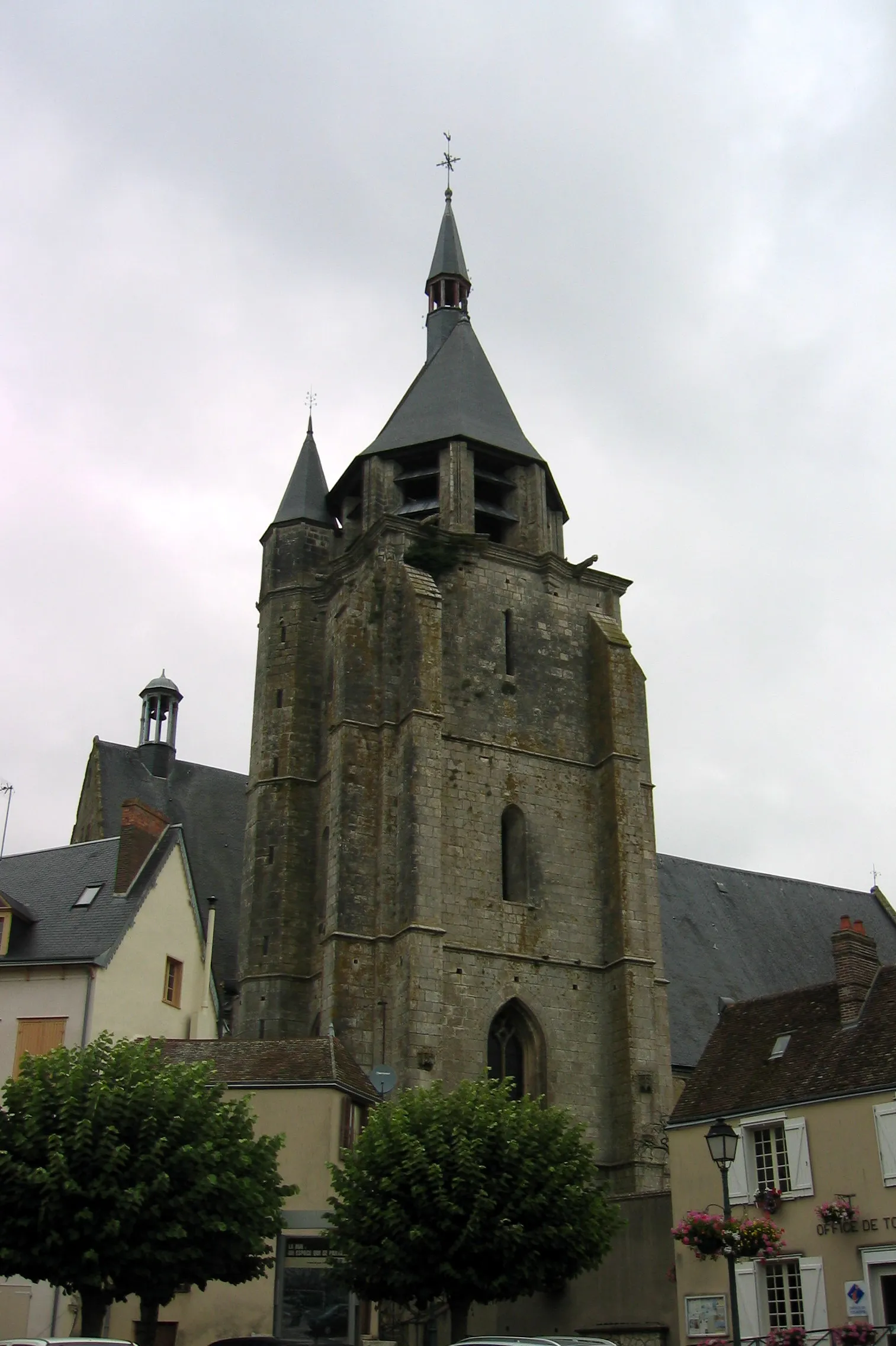 Photo showing: This building is indexed in the base Mérimée, a database of architectural heritage maintained by the French Ministry of Culture, under the reference PA00097124 .