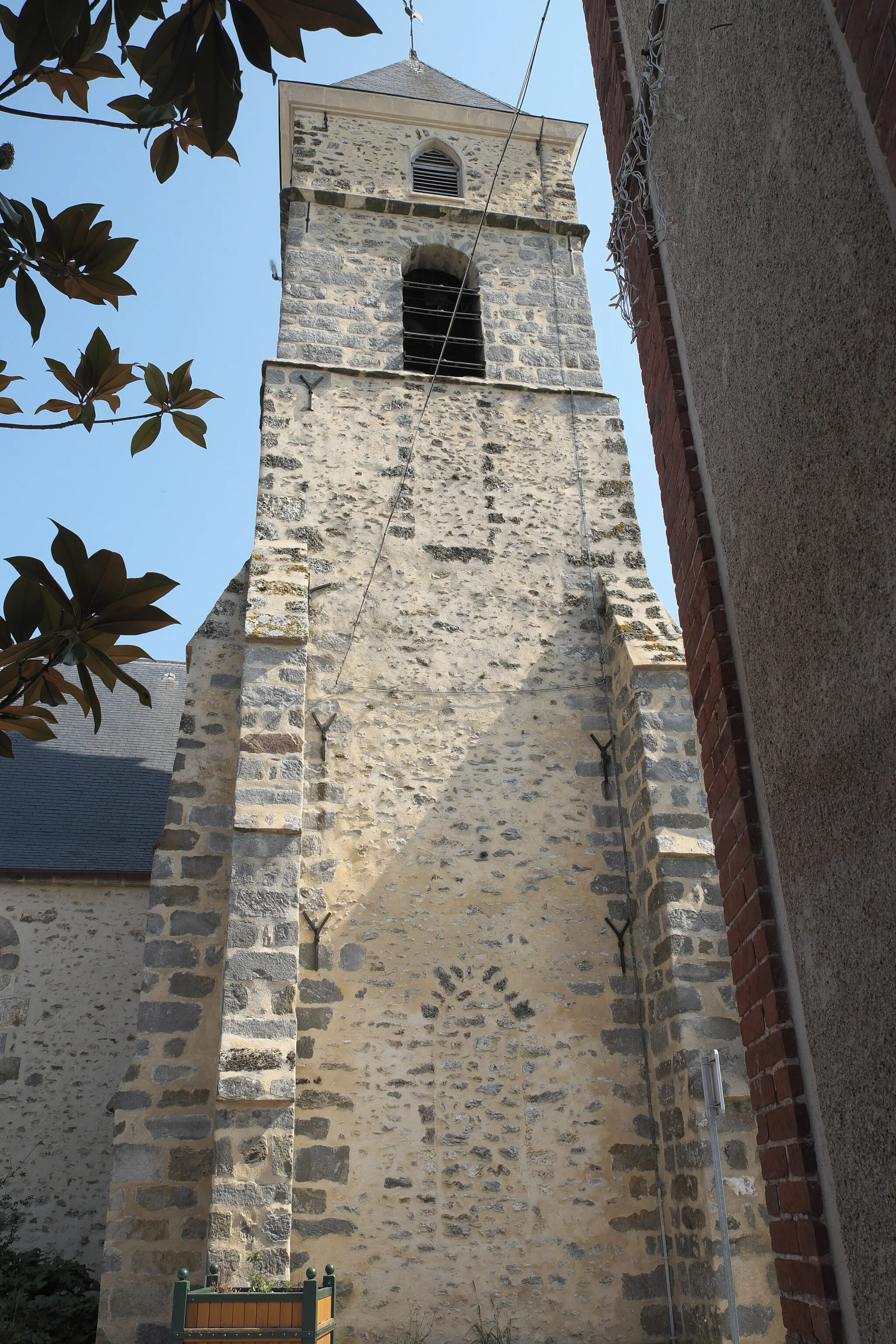 Photo showing: Katholische Pfarrkirche Saint-Éloi in Le Perray-en-Yvelines im Département Yvelines (Île-de-France/Frankreich), Glockenturm