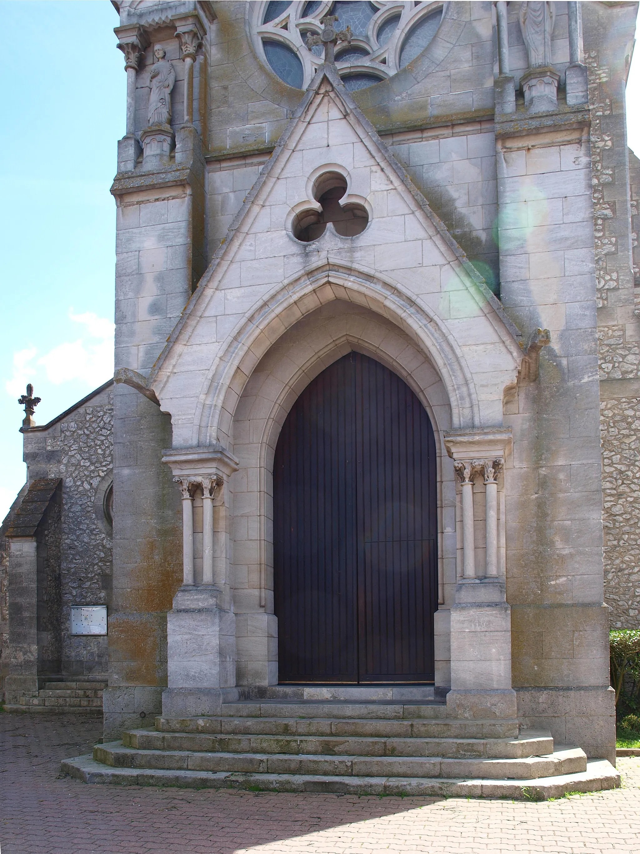 Photo showing: Auneau, Eure-et-Loir, France) ; église Saint-Étienne.