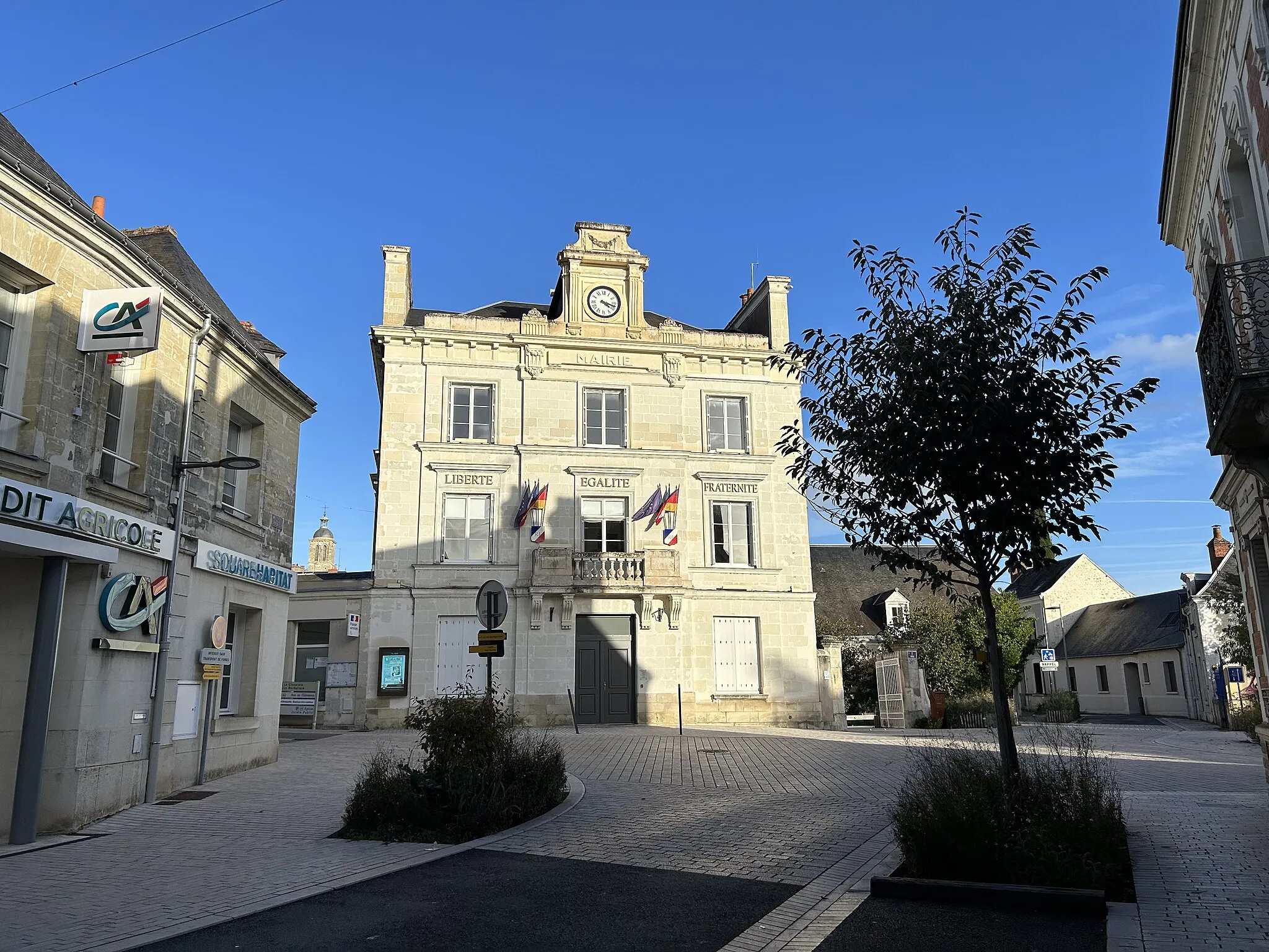 Photo showing: Vouvray - hôtel de ville