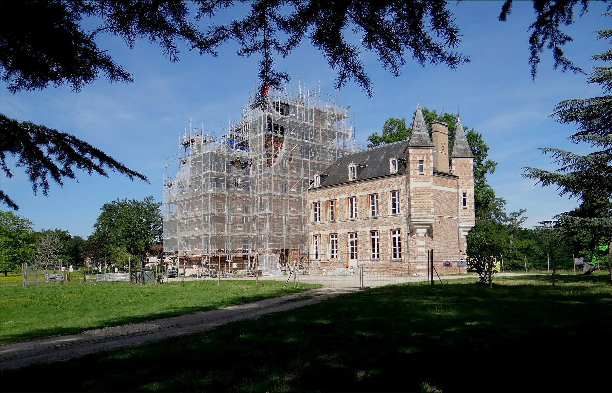 Photo showing: Château de Mont Evray, Nouan-le-Fuzelier, Loir-et-Cher, France.