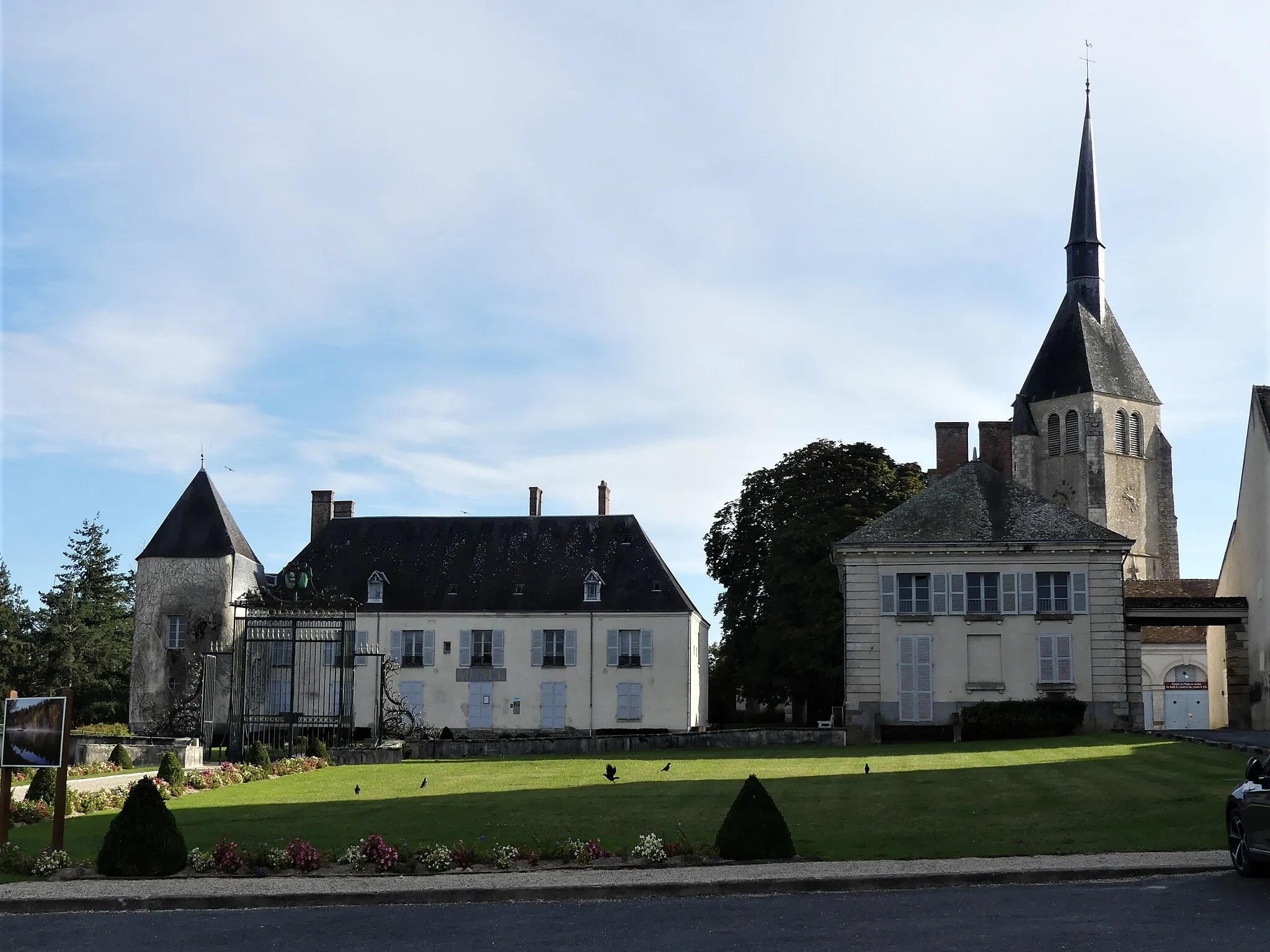 Photo showing: Le château de Saint-Maur, Argent-sur-Sauldre, Cher, France.