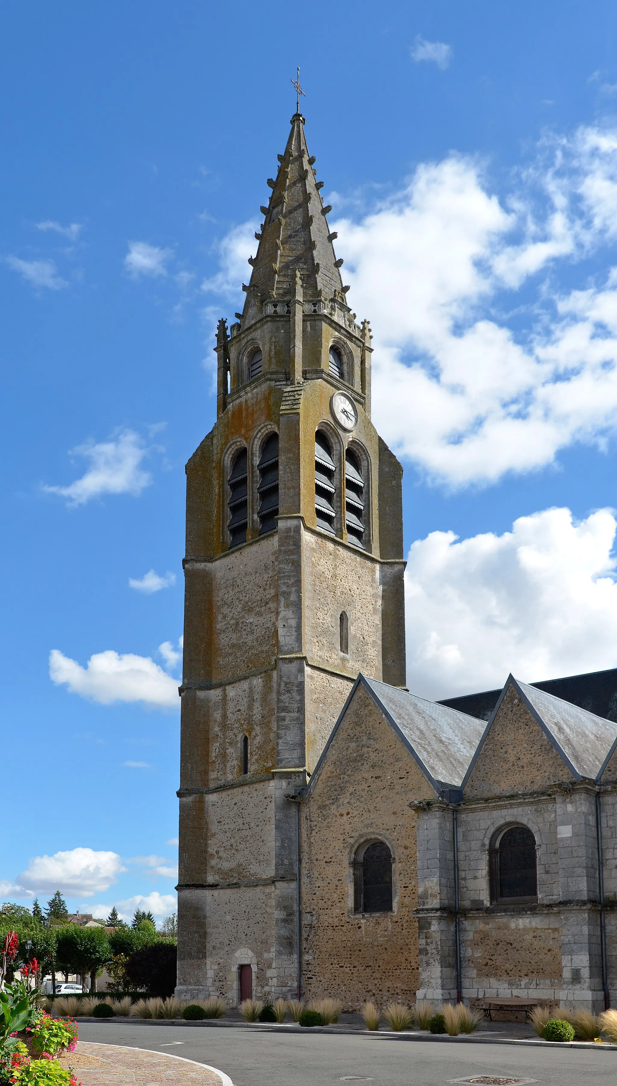 Photo showing: This building is indexed in the base Mérimée, a database of architectural heritage maintained by the French Ministry of Culture, under the reference PA00097080 .