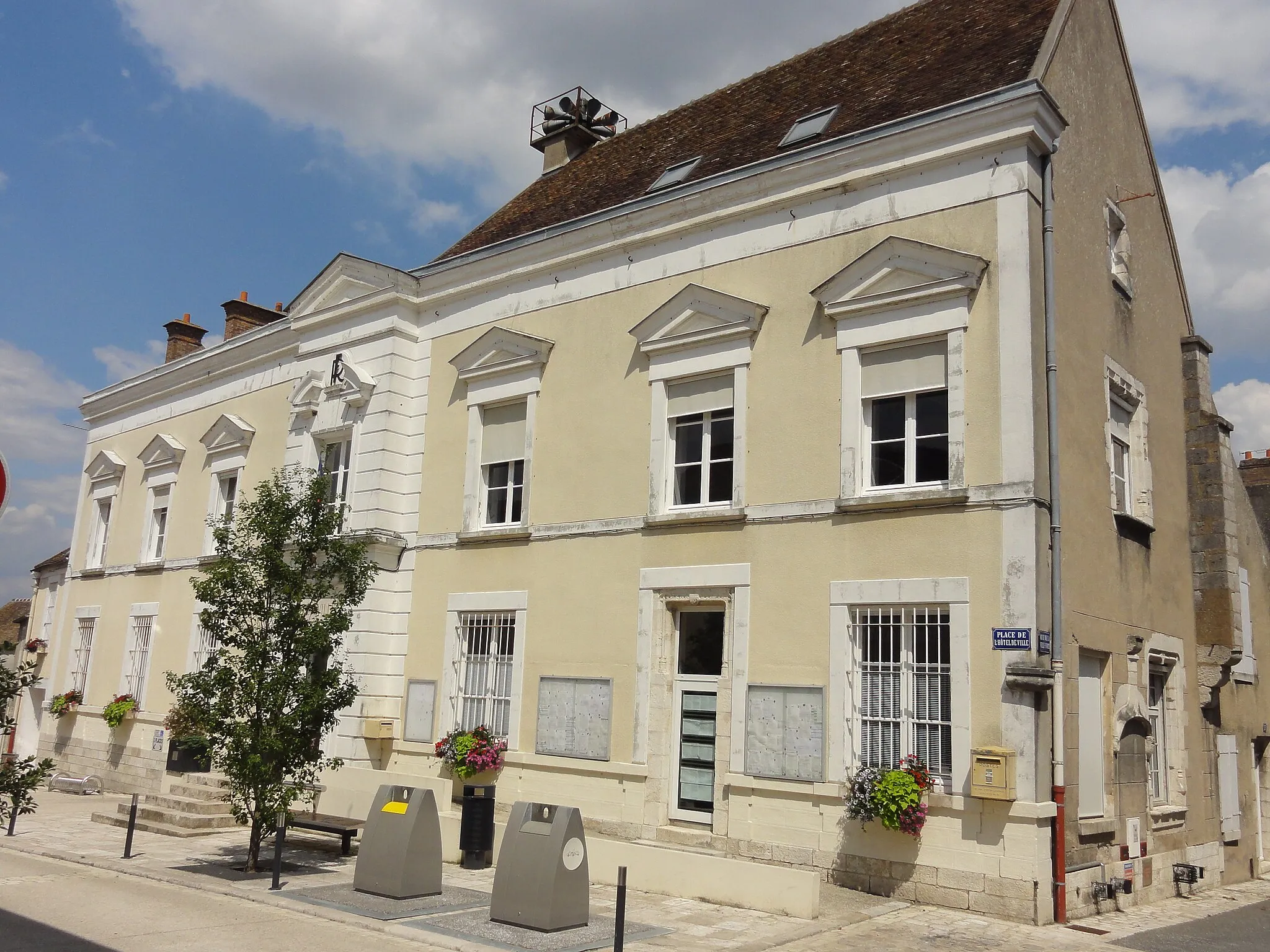 Photo showing: Hôtel de ville.