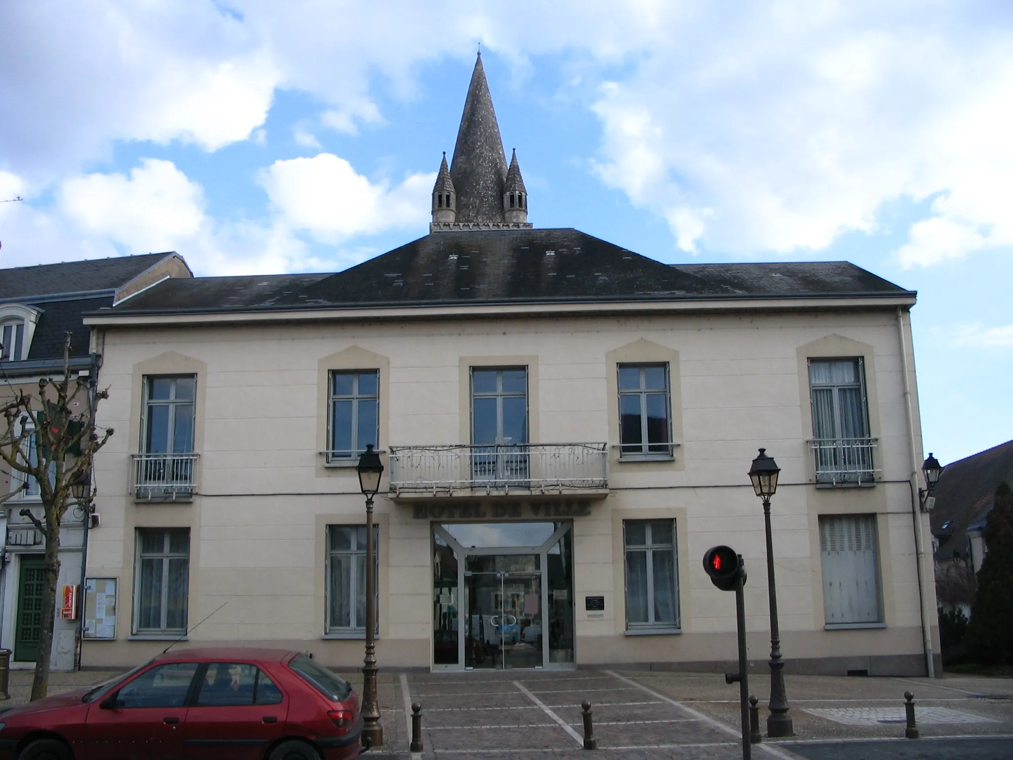 Photo showing: The town hall of Déols, Indre, France.