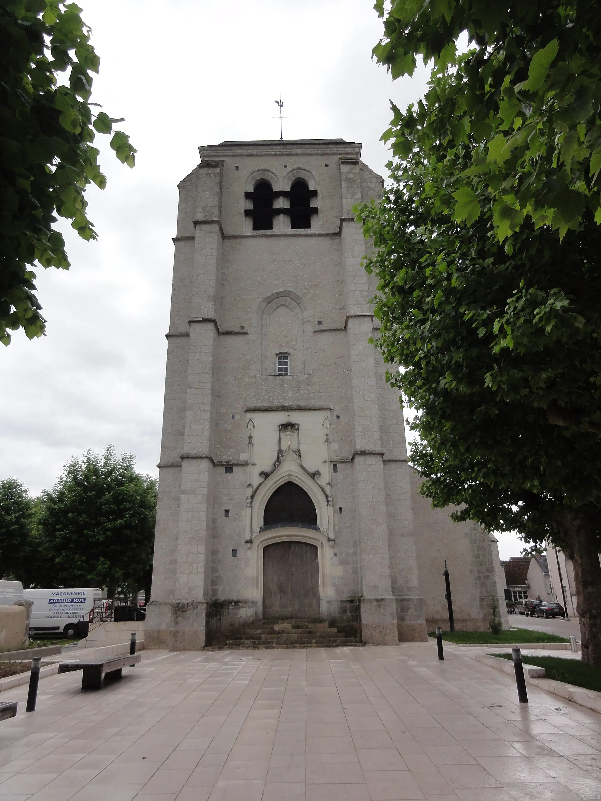 Photo showing: Église Saint-Pierre de Montlivault
