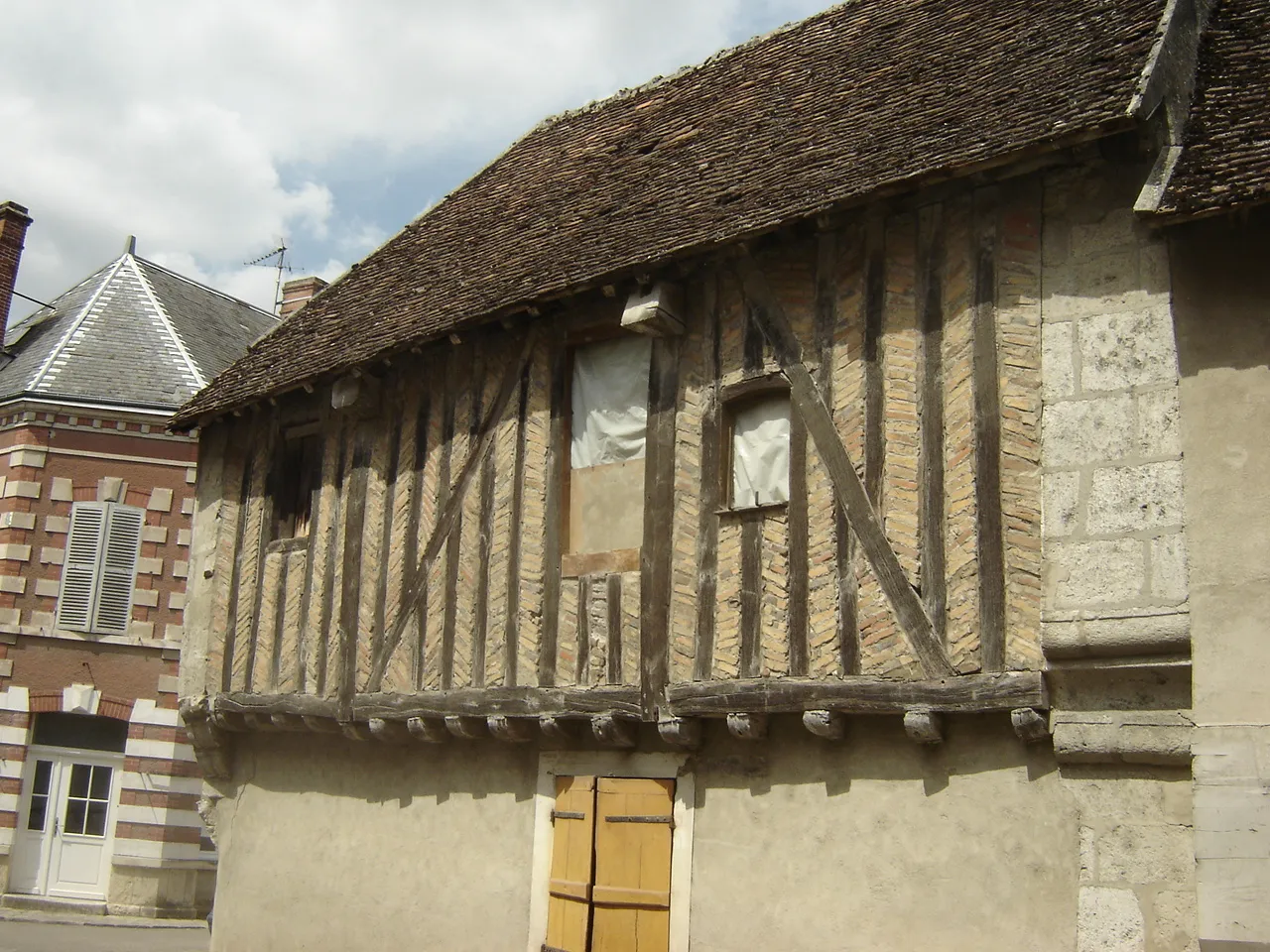 Photo showing: Old house in Boynes, Loiret, France