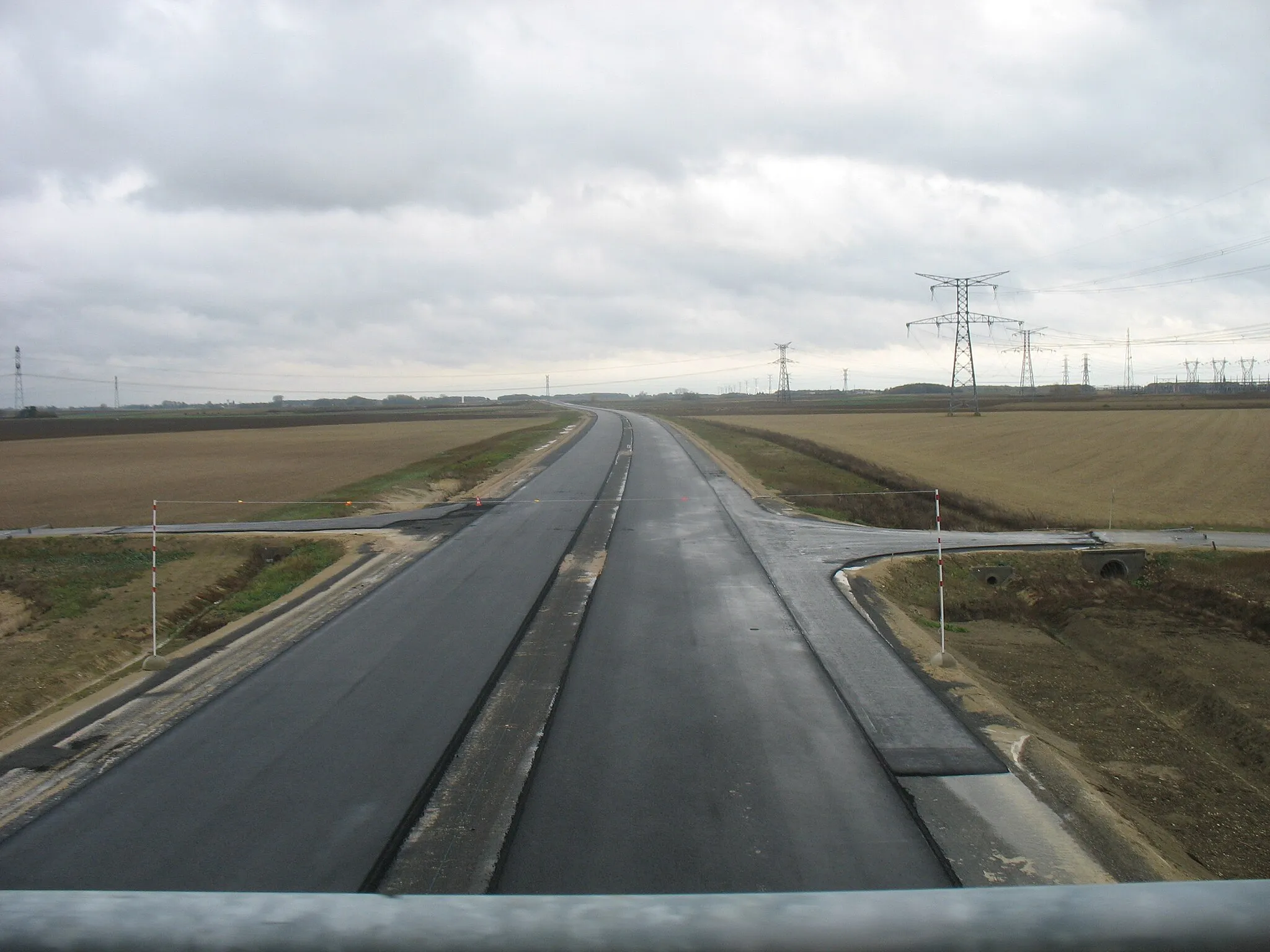 Photo showing: vue de l'autoroute A19 à Boynes (Loiret) dans le sens Artenay-Courtenay