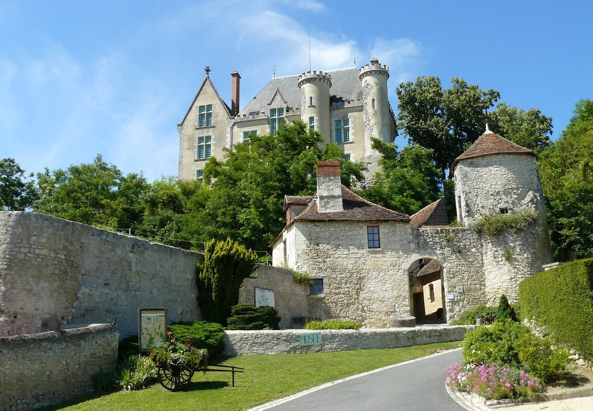 Photo showing: Musée de la Poterne, ancienne entrée du château des Lions à Preuilly-sur-Claise (XIVe - XVe)