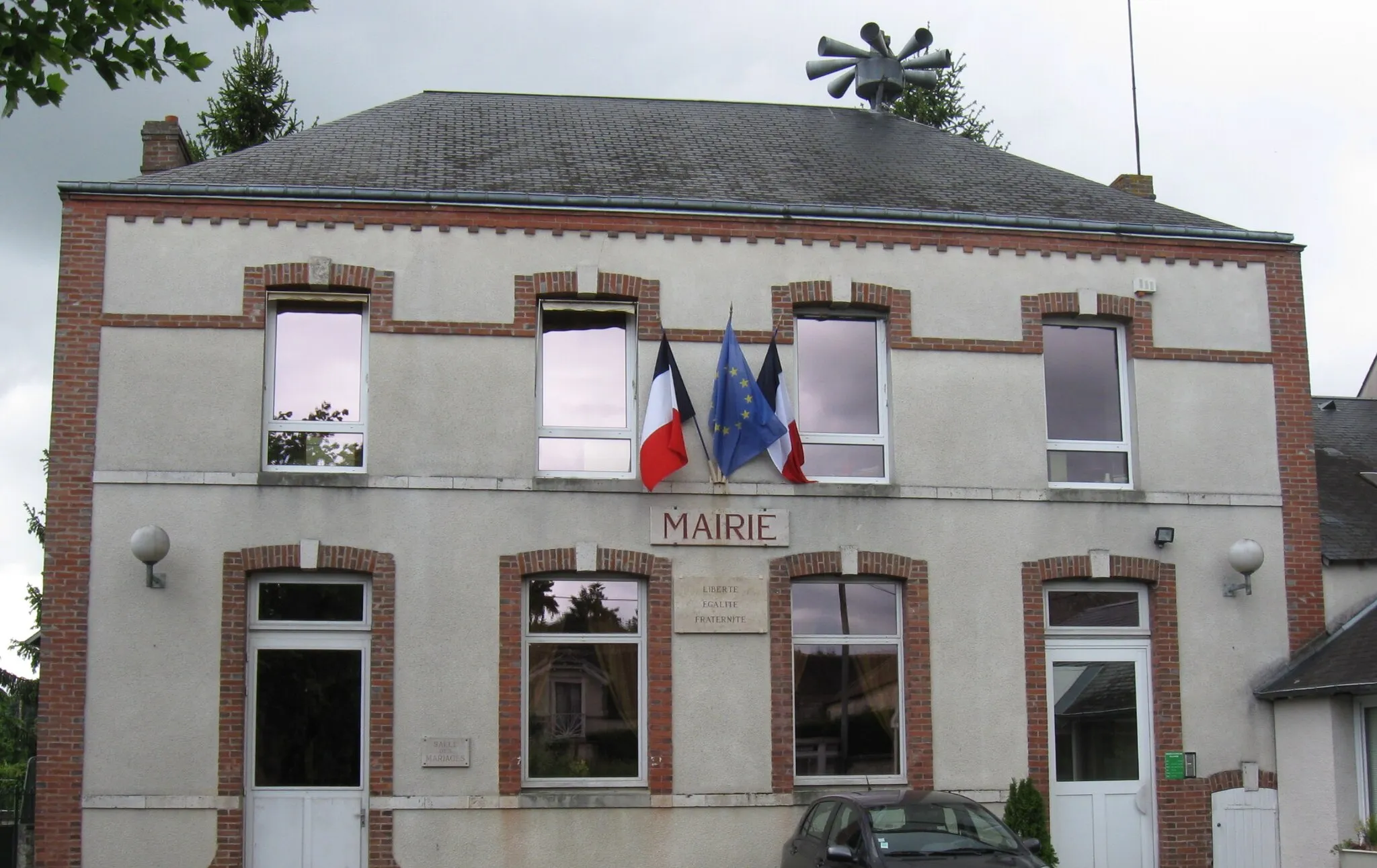 Photo showing: Mairie de Dordives. (Loiret, région Centre-Val de Loire).