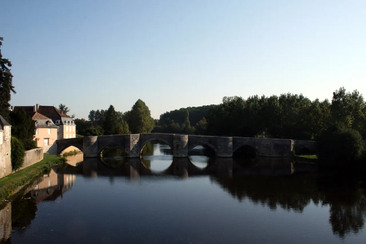 Photo showing: Pont sur la Gartempe entre Saint-Germain et  Saint-Savin