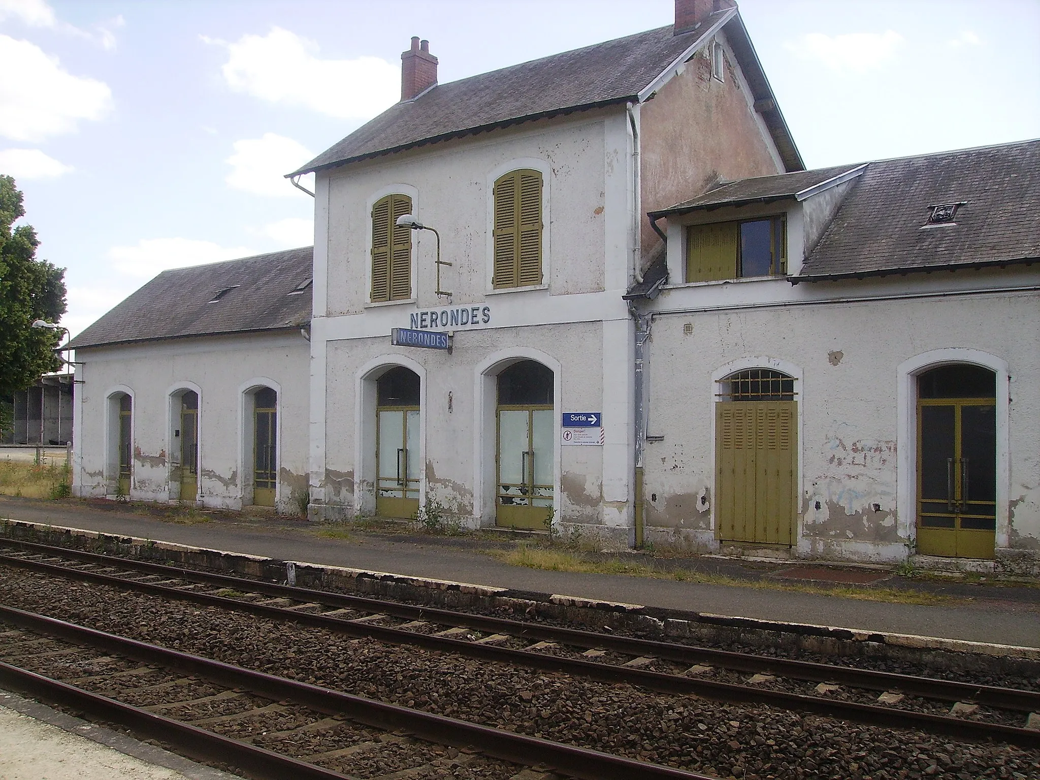 Photo showing: Gare de Nérondes (Cher)