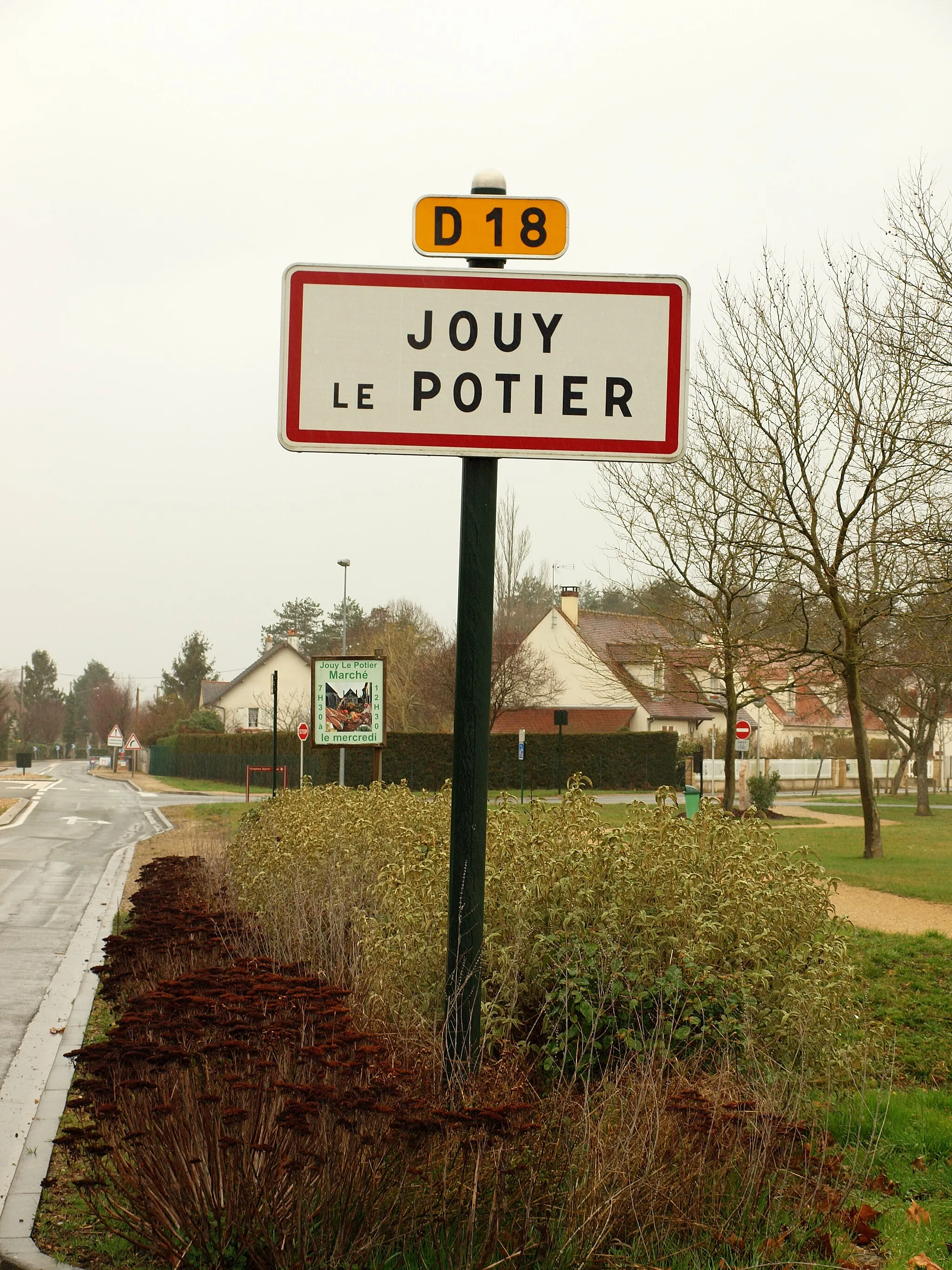 Photo showing: Panneau routier de limite d'agglomération : Jouy-le-Potier , Loiret, France