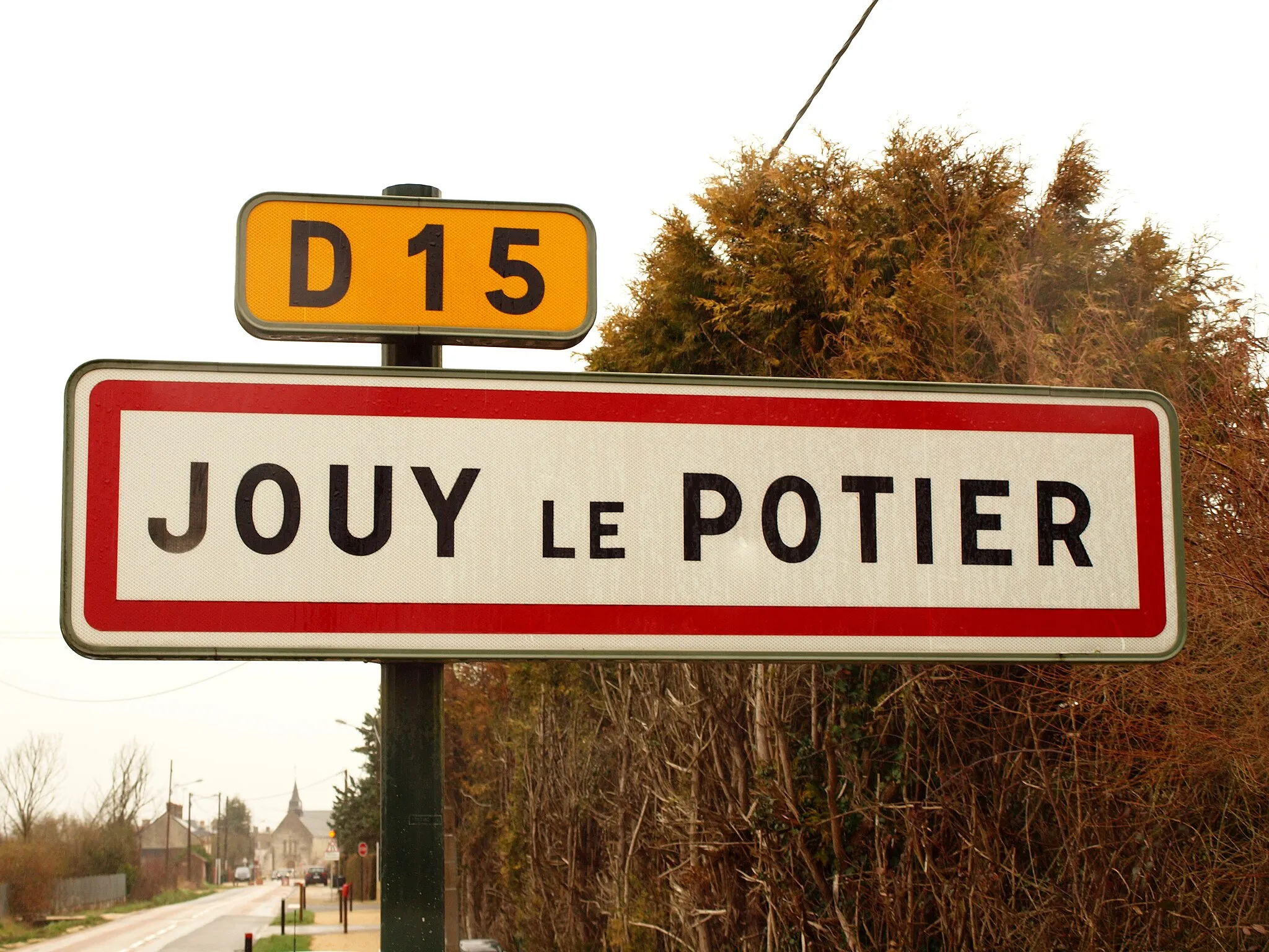 Photo showing: Panneau routier de limite d'agglomération : Jouy-le-Potier , Loiret, France