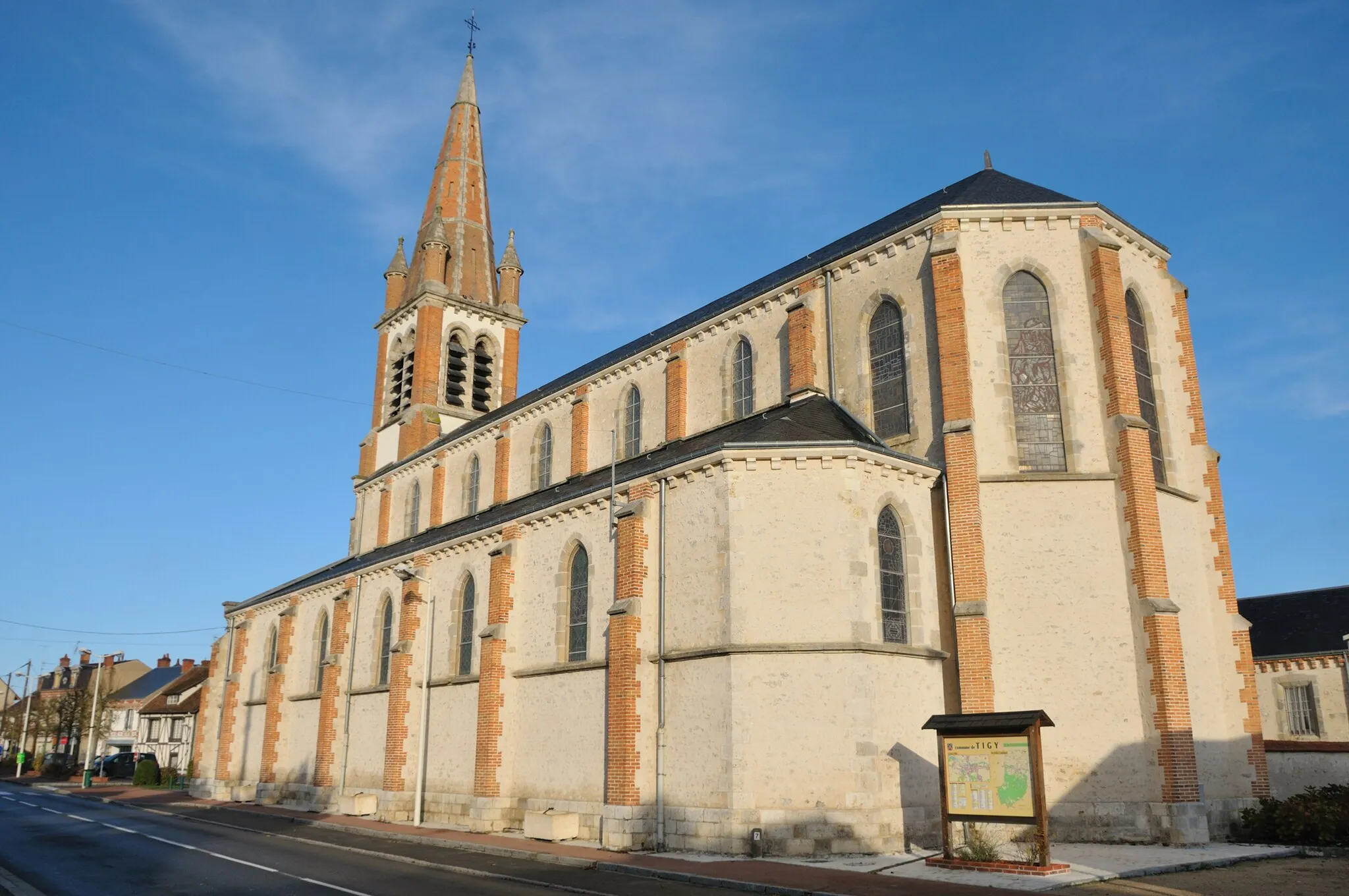 Photo showing: Église Saint-Martin, Tigy, Loiret, France