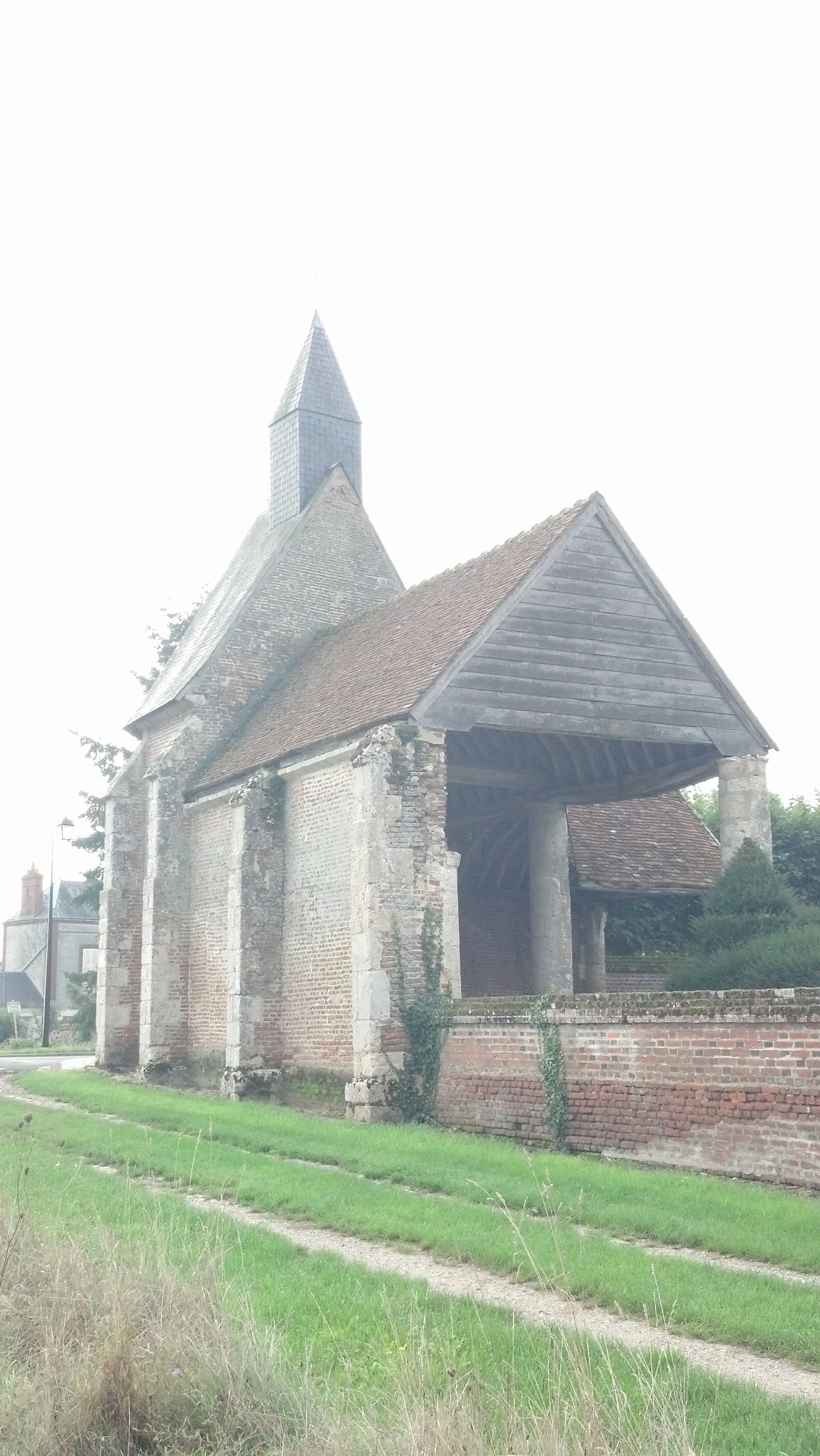 Photo showing: This building is indexed in the base Mérimée, a database of architectural heritage maintained by the French Ministry of Culture, under the reference PA00098712 .