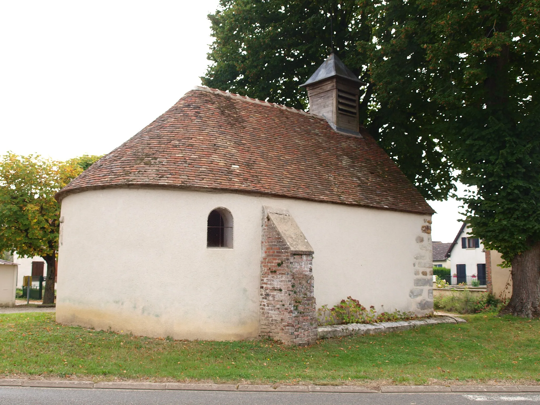 Photo showing: Thorigny-sur-Oreuse (Yonne, France) ; hameau de Barrault : chapelle