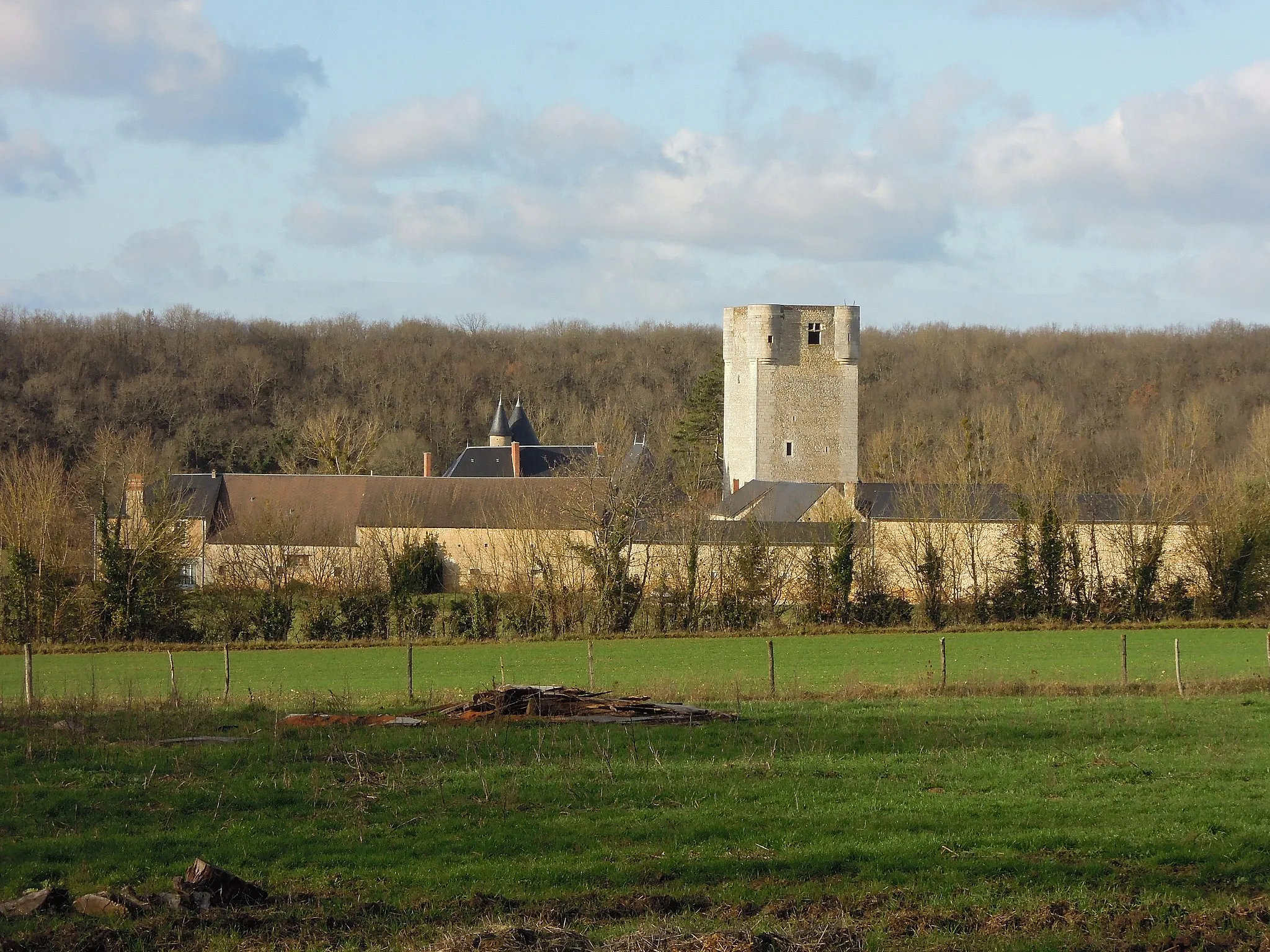 Photo showing: This building is inscrit au titre des monuments historiques de la France. It is indexed in the base Mérimée, a database of architectural heritage maintained by the French Ministry of Culture, under the reference PA00097472 .