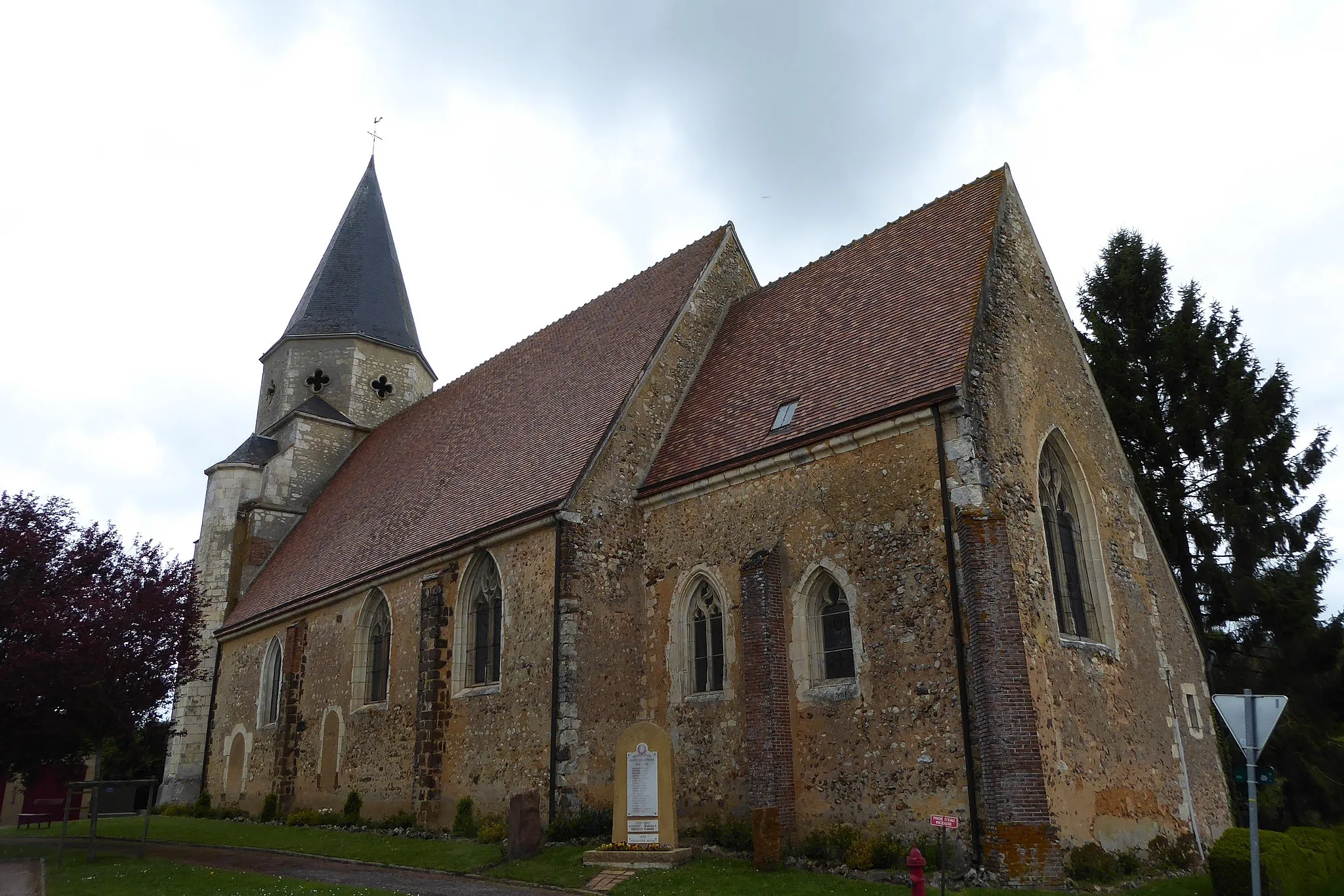 Photo showing: église Saint-Vincent, Marolles-les-Buis, Eure-et-Loir (France).
