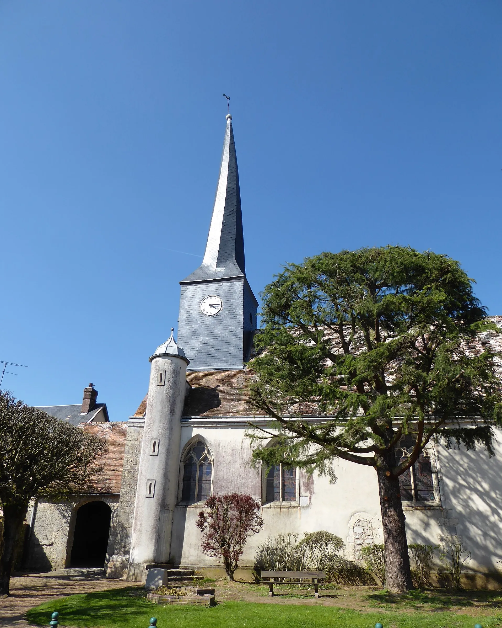 Photo showing: église Saint-Léger d'Houville-la-Branche, Eure-et-Loir, France.