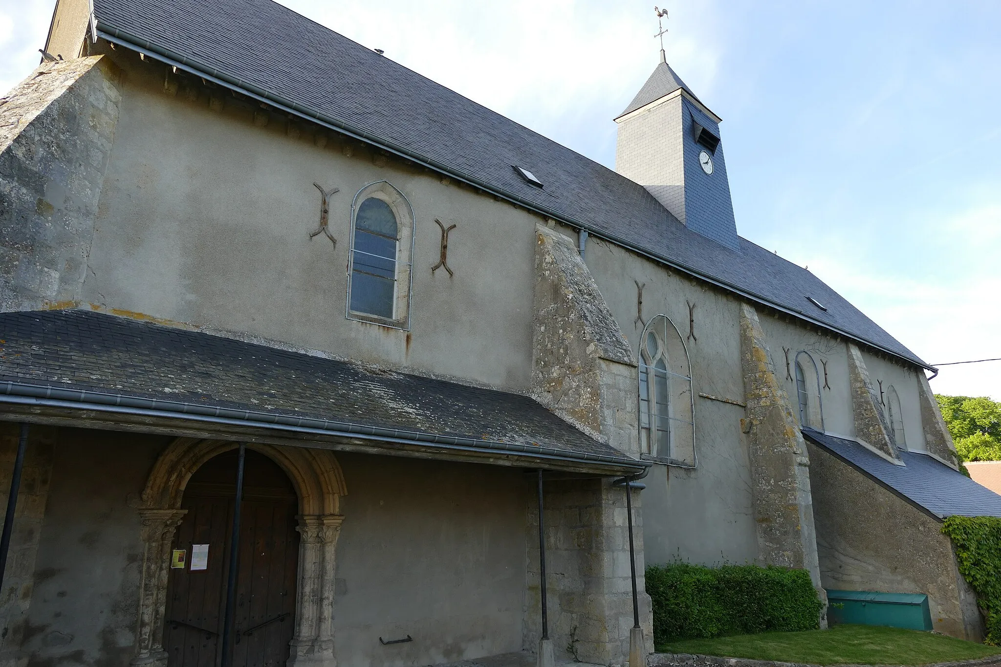 Photo showing: Saint-André-and-Saint-Saturnin's church in Jouy-en-Pithiverais (Loiret, Centre-Val de Loire, France).