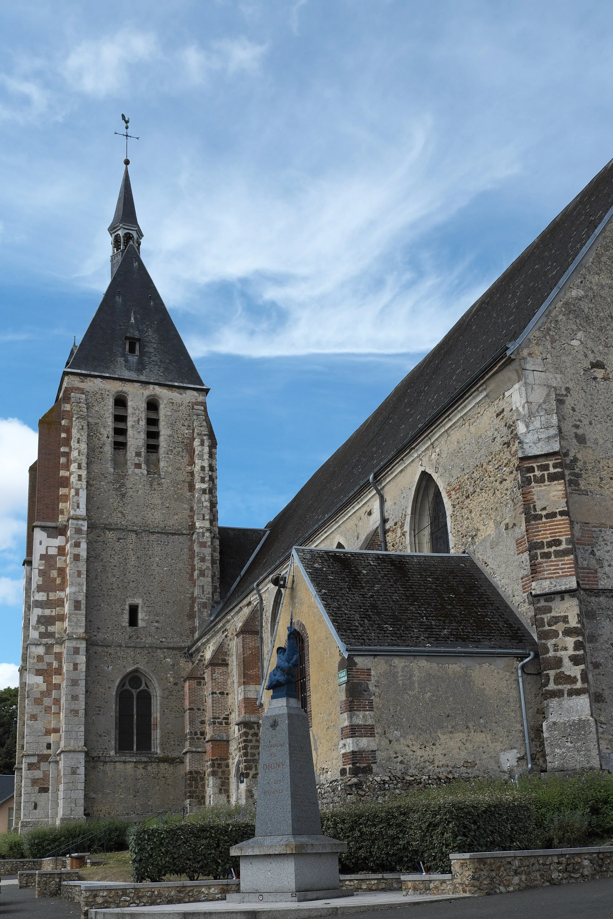 Photo showing: Katholische Kirche Saint-Germain in Digny im Département Eure-et-Loir (Centre-Val de Loire/Frankreich)