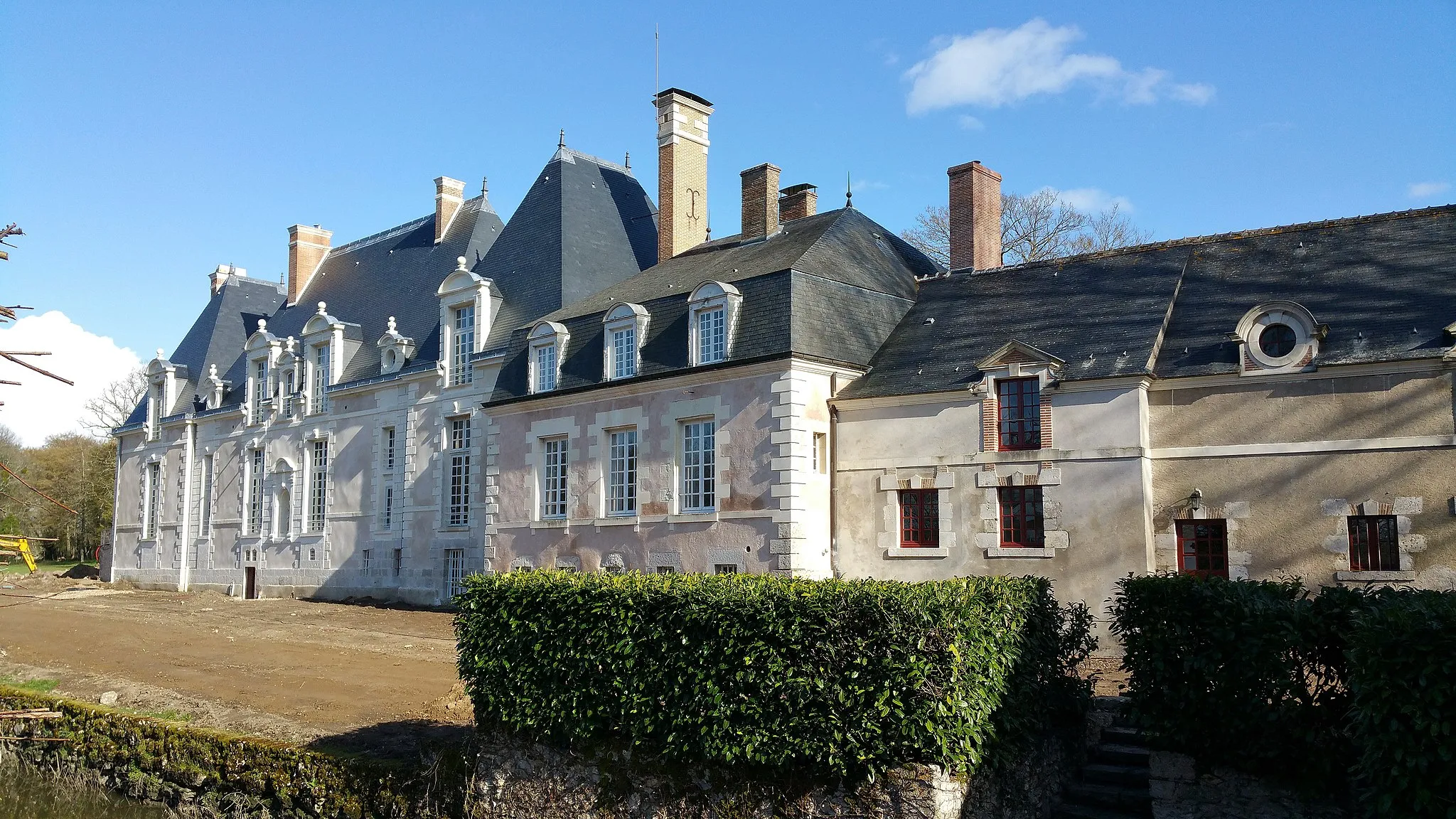 Photo showing: Château des Grotteaux (mars 2016)