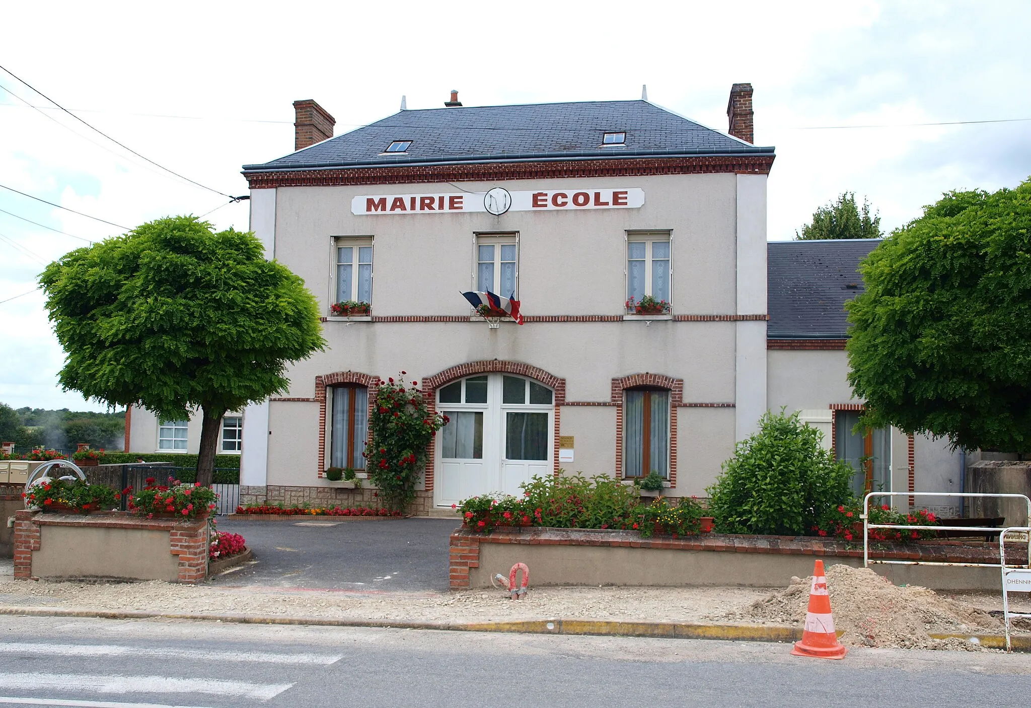 Photo showing: Oussoy-en-Gâtinais (Loiret, France) , mairie