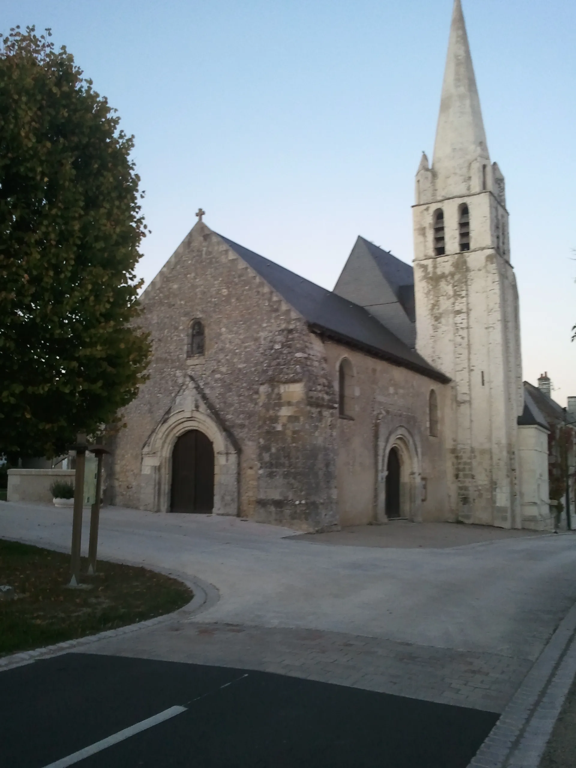 Photo showing: This building is indexed in the base Mérimée, a database of architectural heritage maintained by the French Ministry of Culture, under the reference PA00098100 .