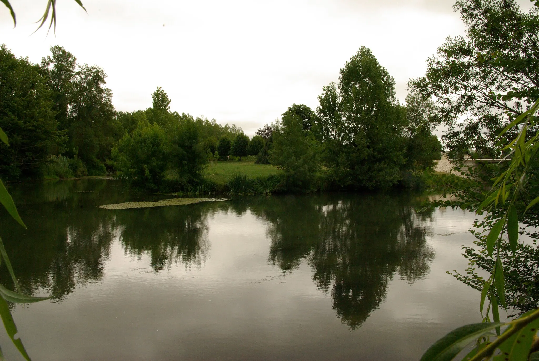 Photo showing: Confluence of Indre and Indrois