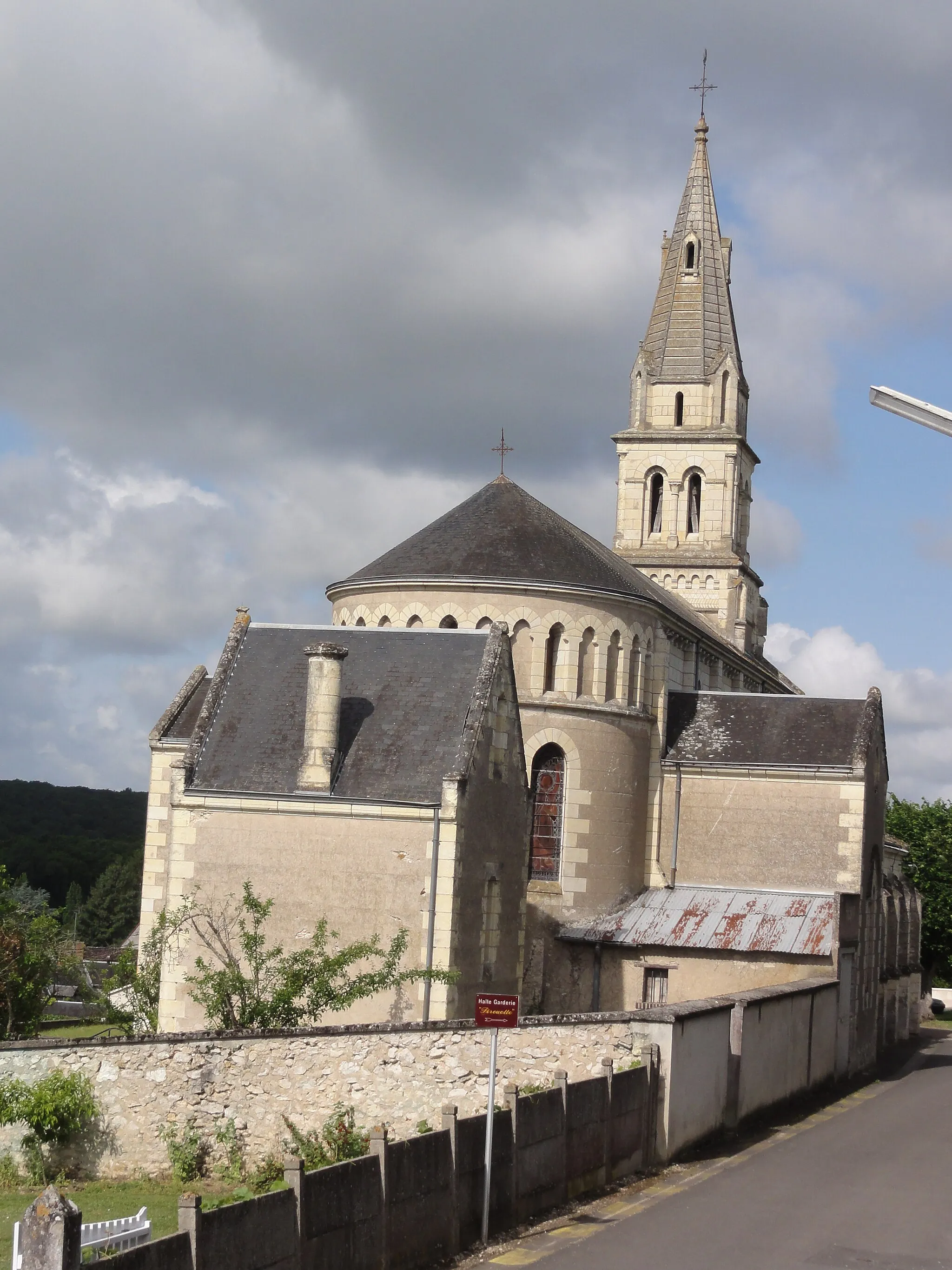 Photo showing: Candé-sur-Beuvron (Loir-et-Cher) Église Saint-Bienheuré (2)