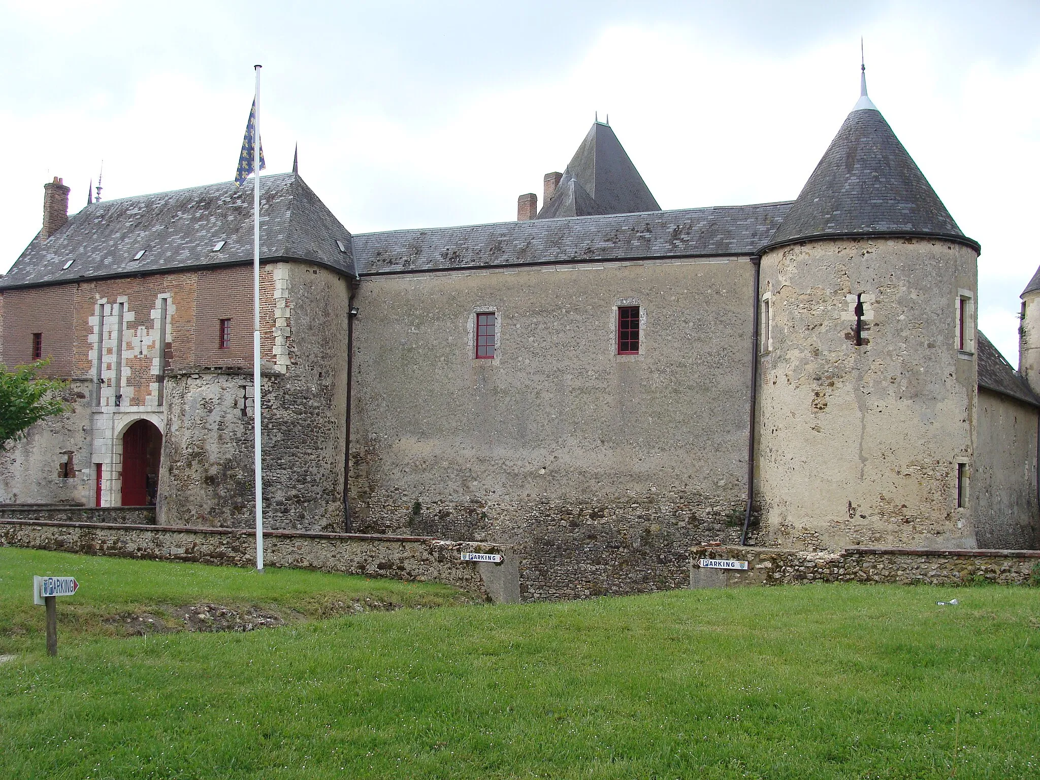 Photo showing: This building is indexed in the base Mérimée, a database of architectural heritage maintained by the French Ministry of Culture, under the reference PA00096757 .