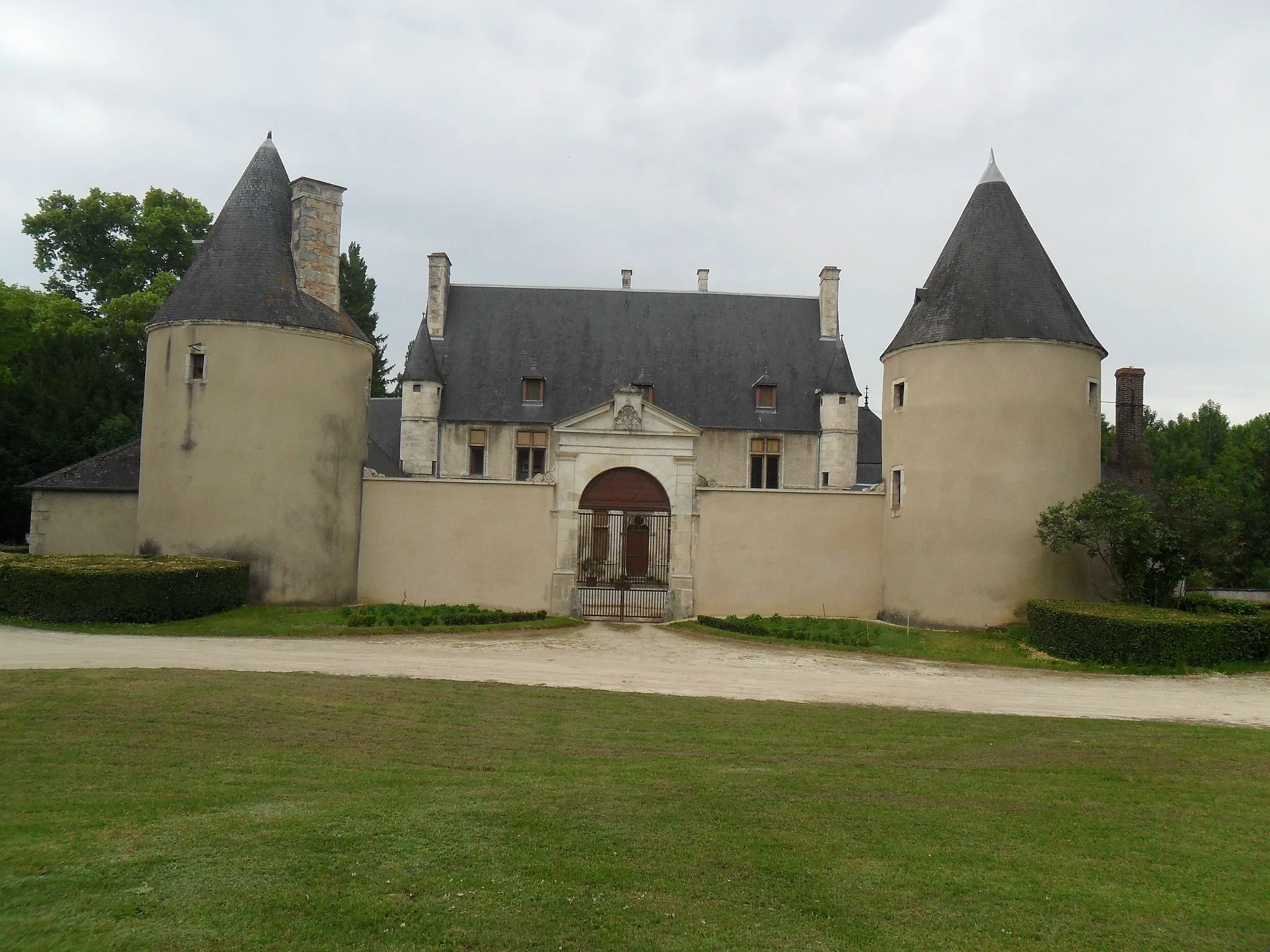 Photo showing: Bourges, France - Monument historique - Château de Chappe