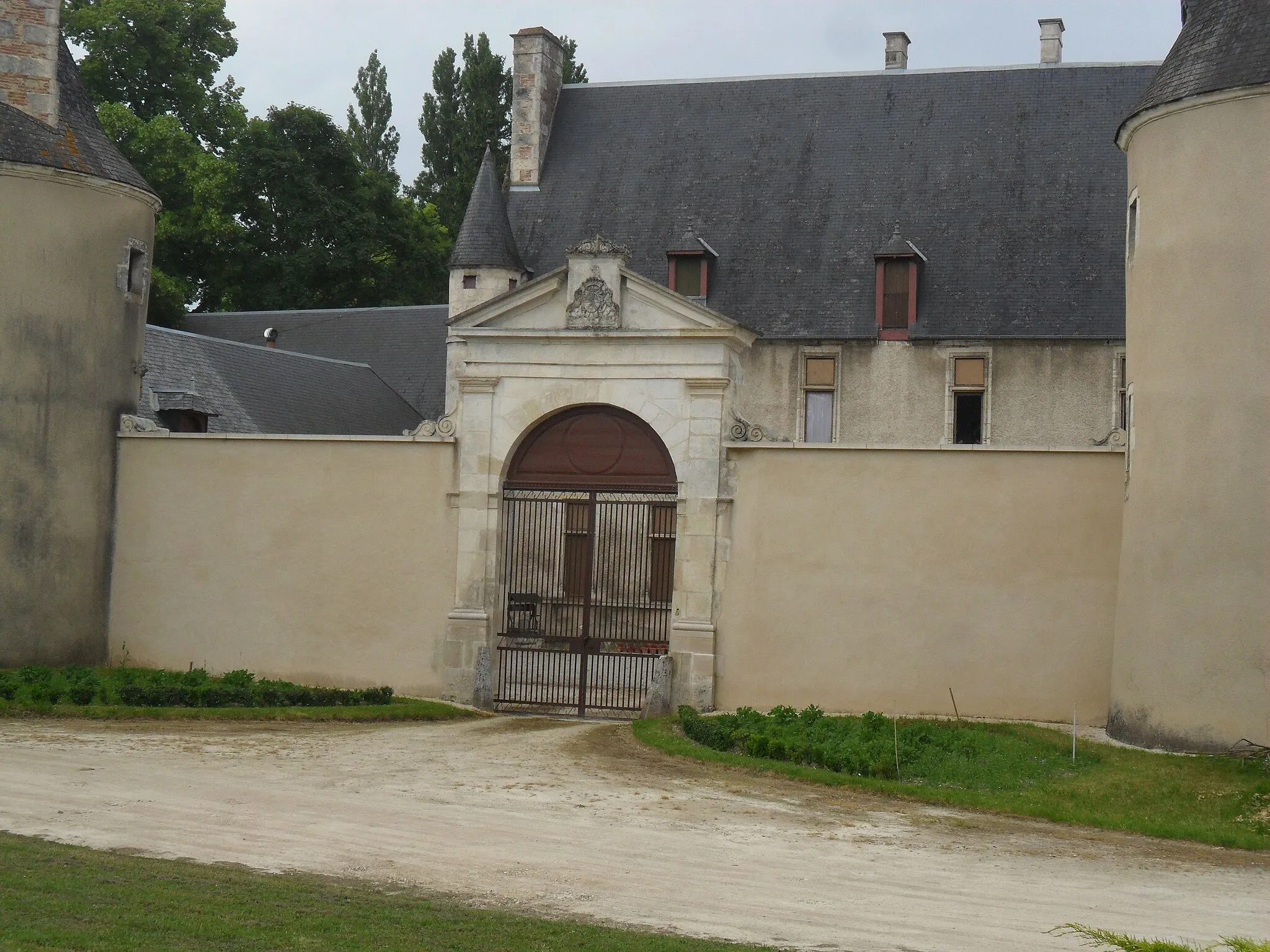 Photo showing: Bourges - Monument historique - Château de Chappe