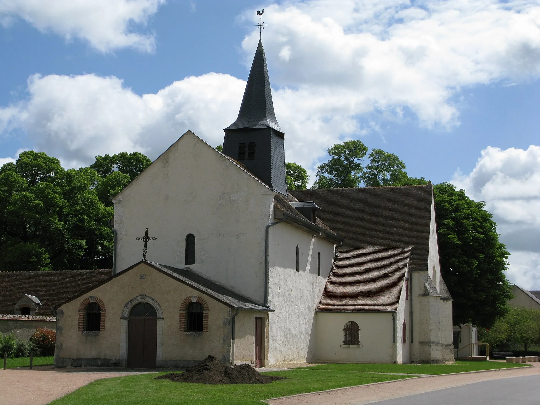 Photo showing: church in Allouis