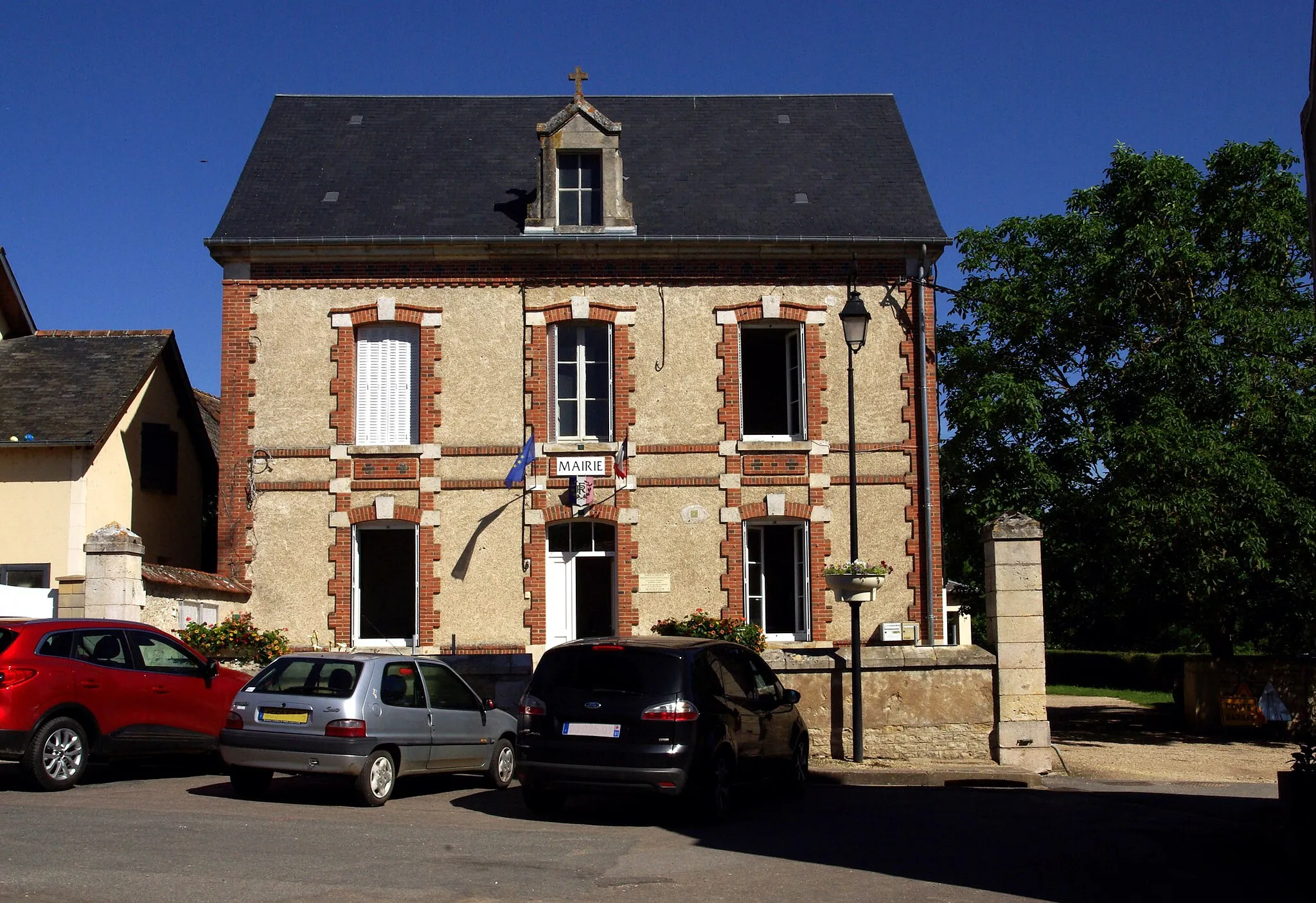 Photo showing: City hall of Preuilly (France, Cher)
