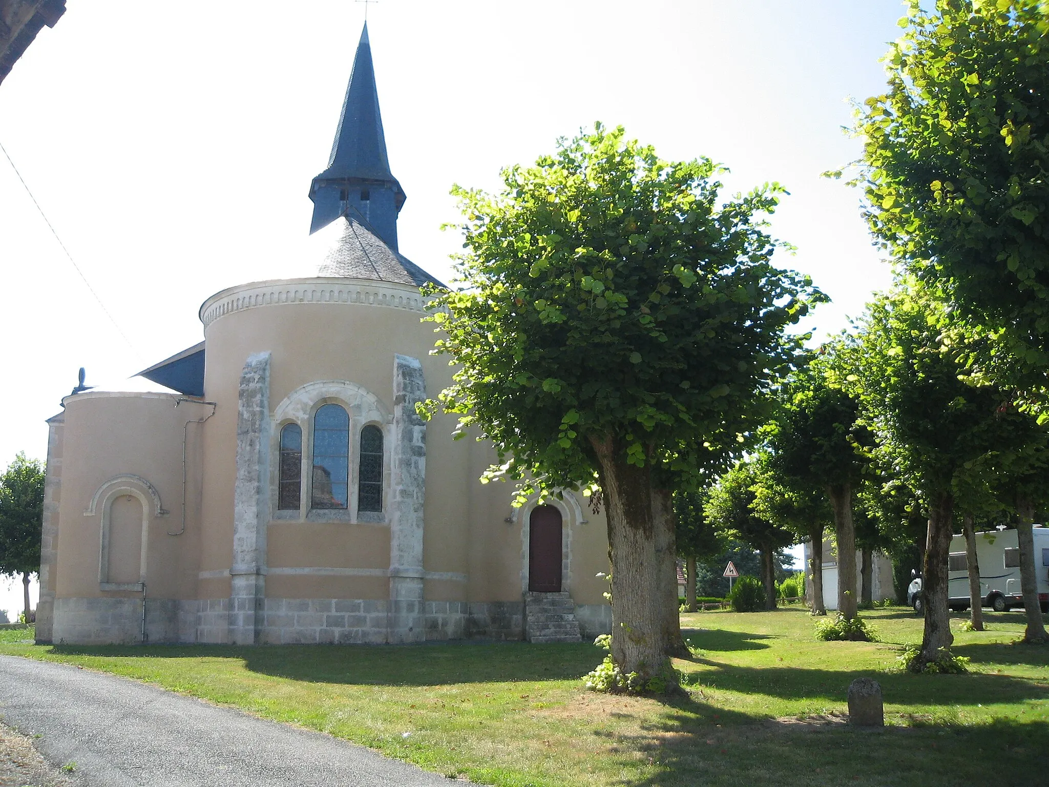 Photo showing: Chevet de l'église Saint Martin, XIIe et XIXe, Poisieux.