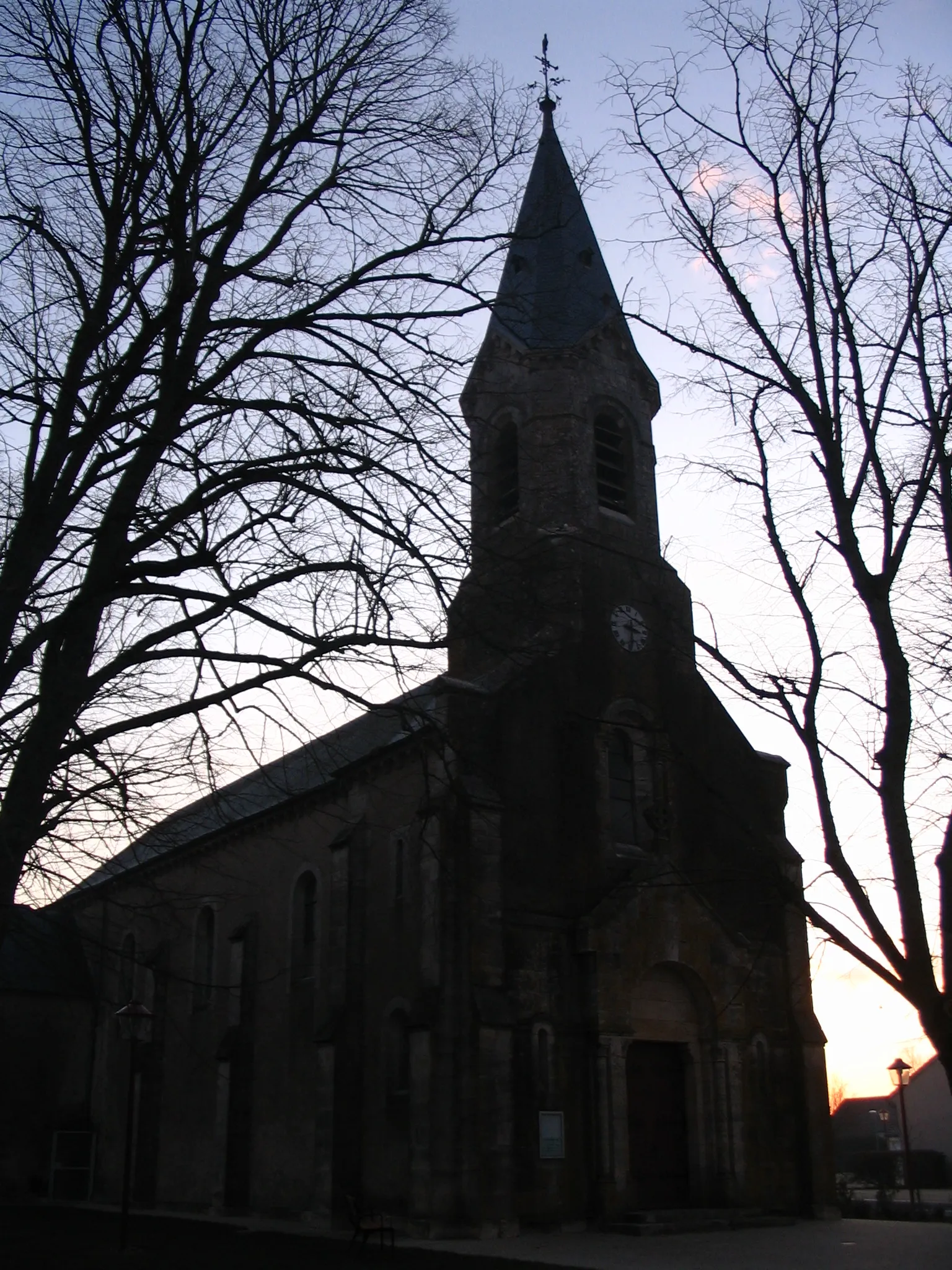 Photo showing: The St. Martin's church of Cerbois, Cher, France.