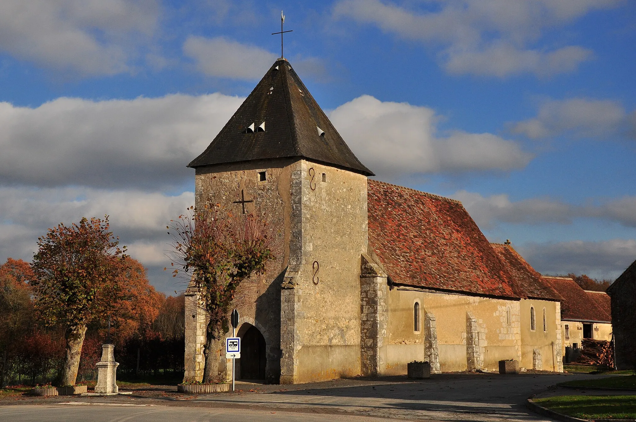 Photo showing: La Pérouille (Indre) - Eglise