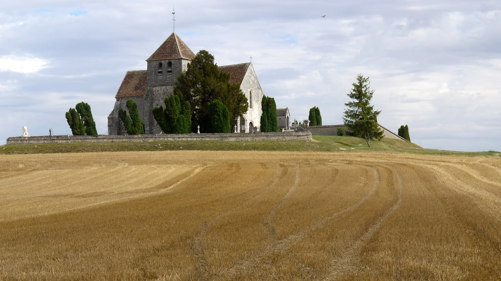 Photo showing: Church of  la Genevraye, Seine et Marne, France