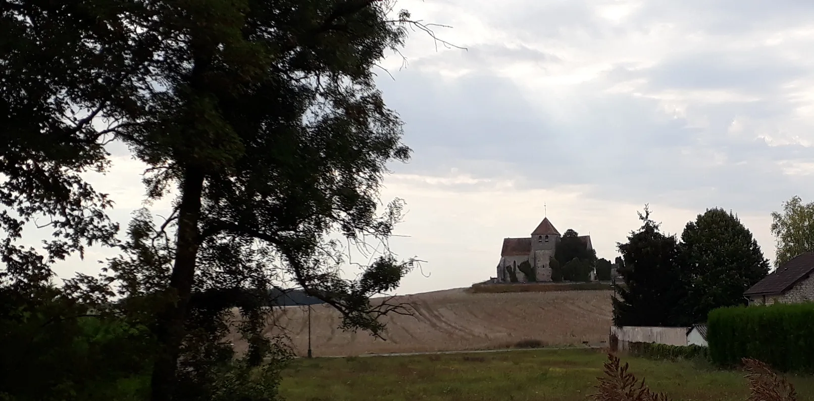 Photo showing: Églises de La Genevraye près Montigny-sur-Loing (Seine-et-marne)